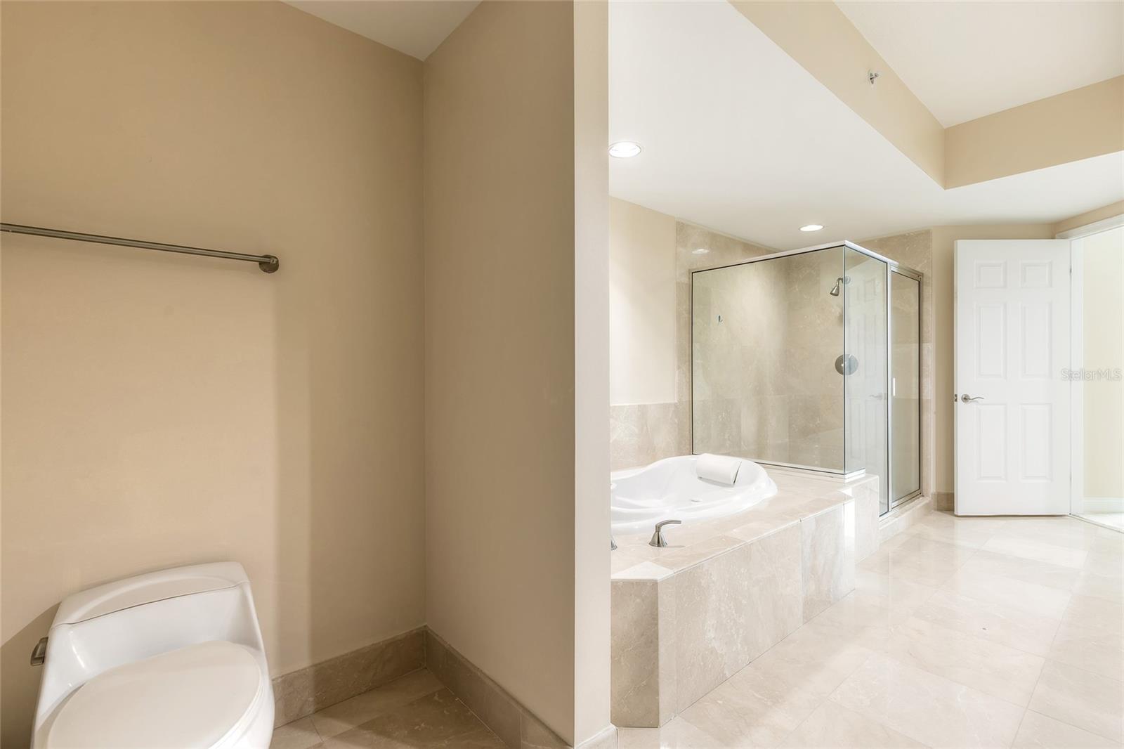 MARINA GRANDE/HALIFAX 01 - Residential