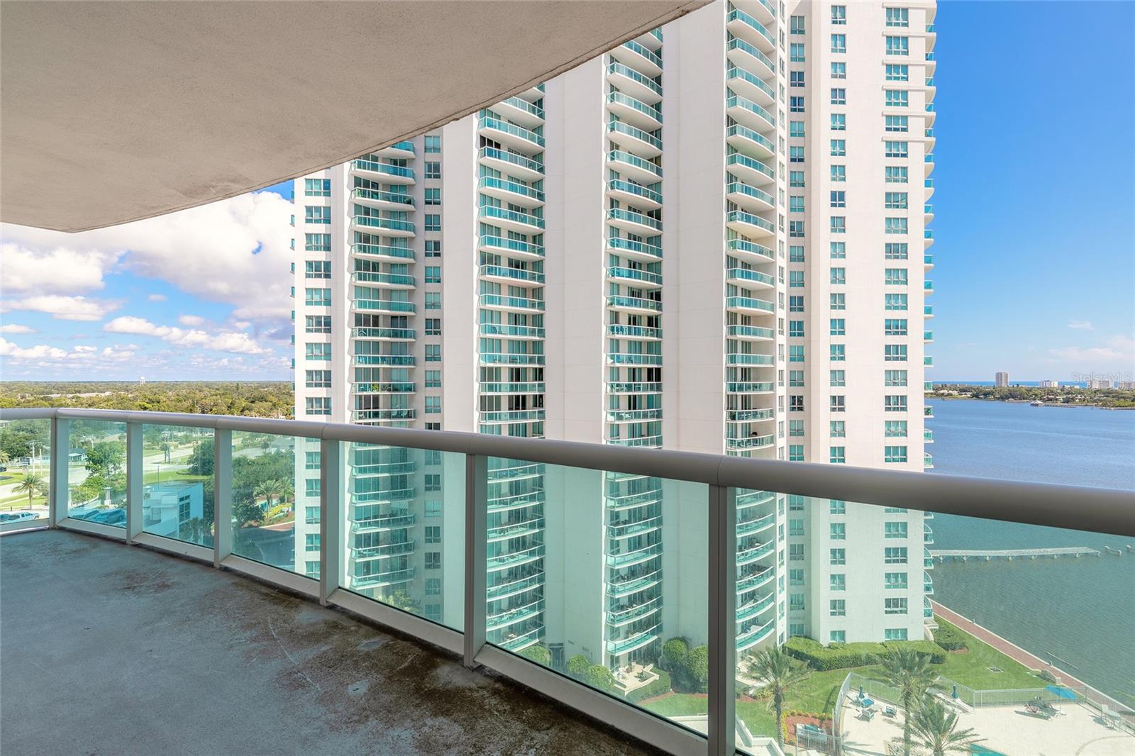 231 RIVERSIDE DRIVE 1108-1