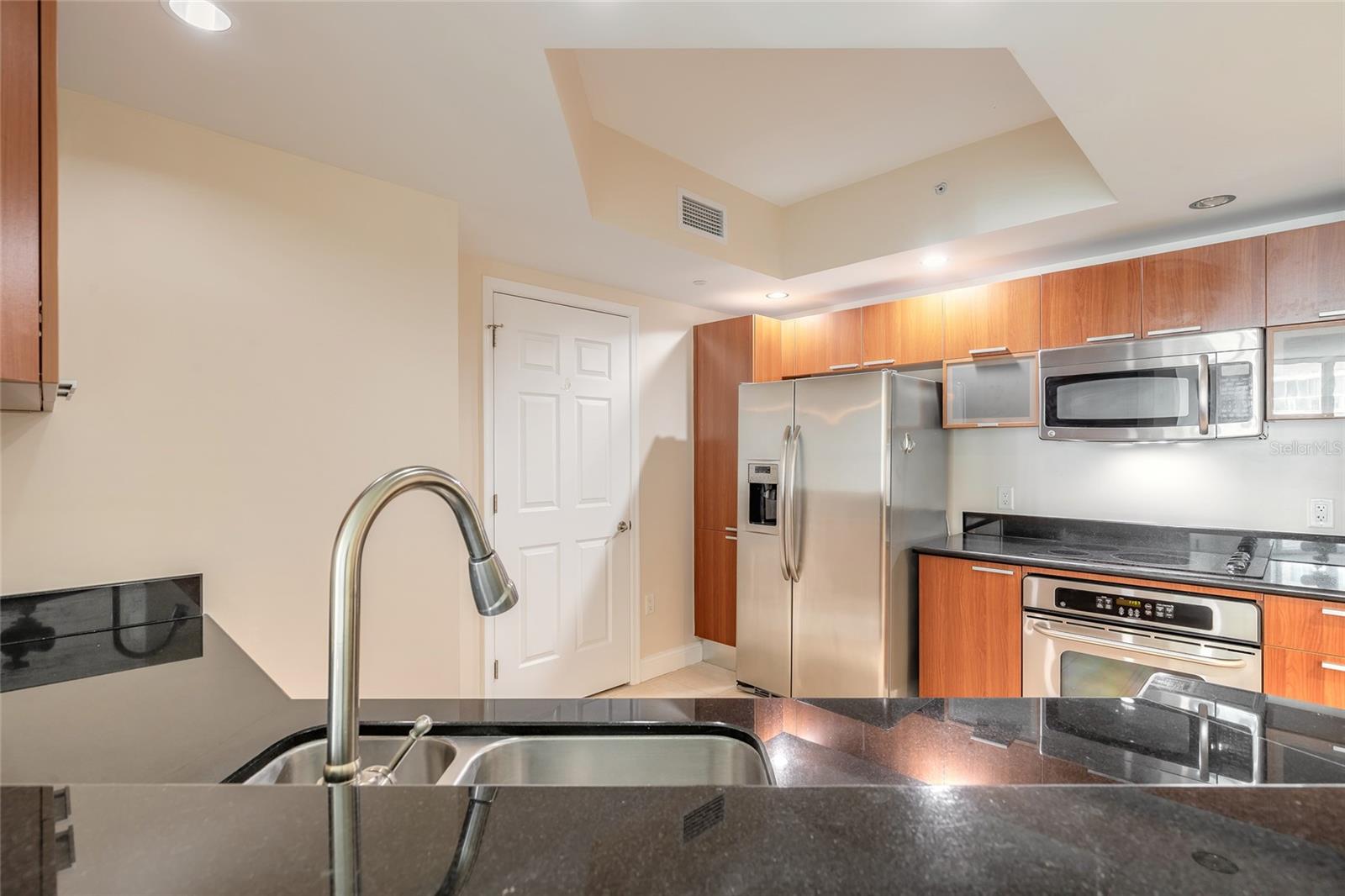 MARINA GRANDE/HALIFAX 01 - Residential