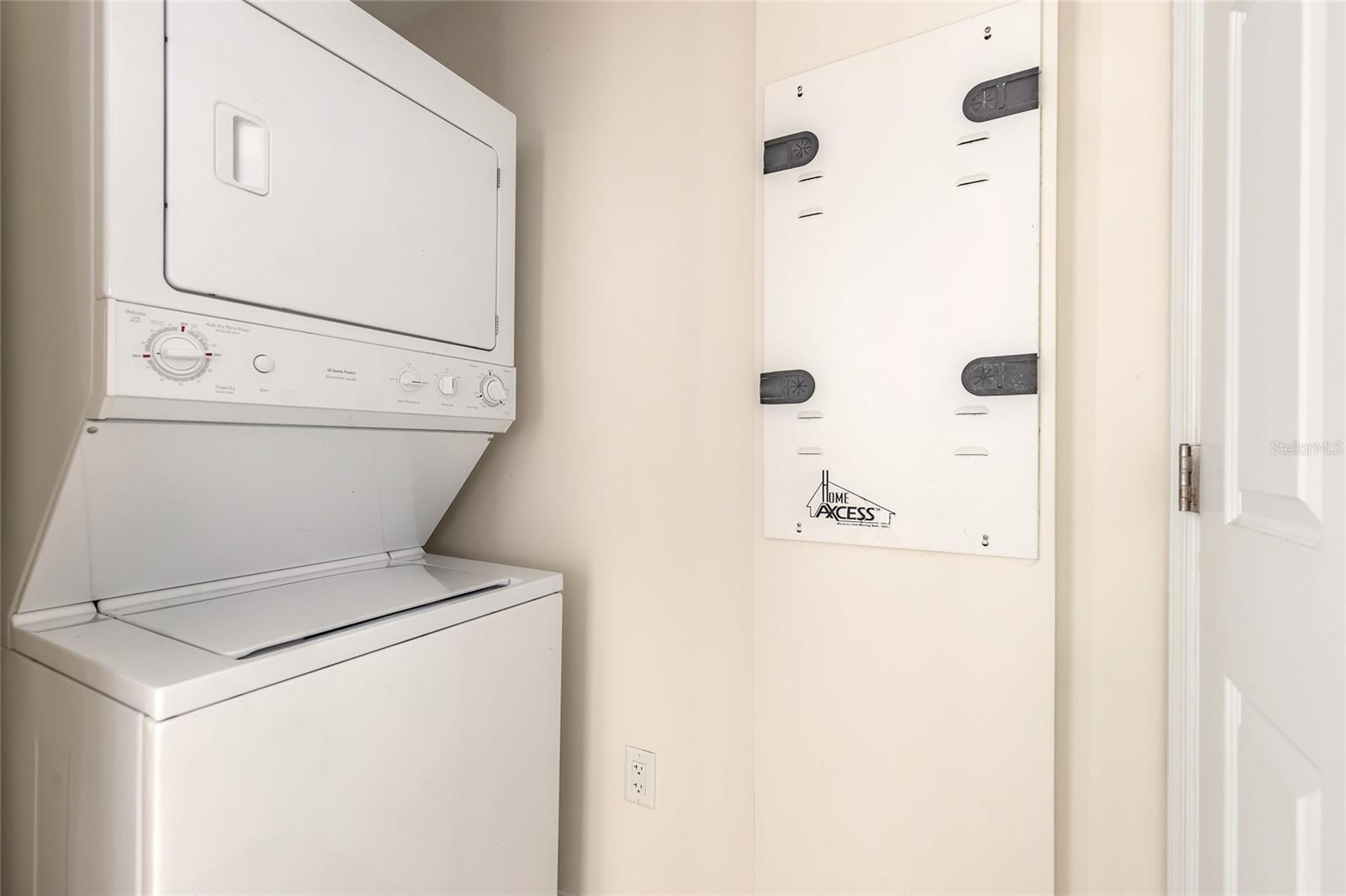 MARINA GRANDE/HALIFAX 01 - Residential