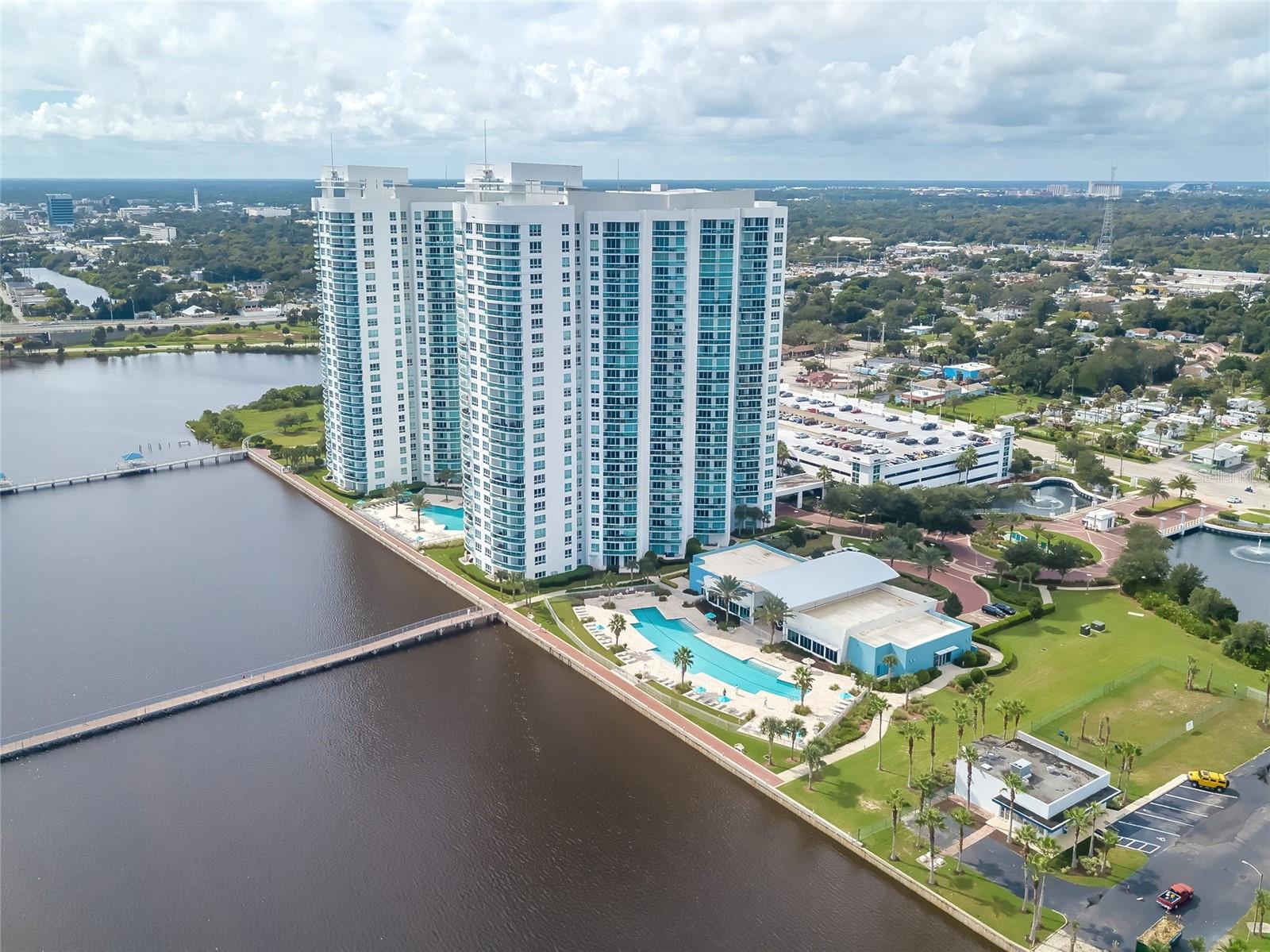 MARINA GRANDE/HALIFAX 01 - Residential