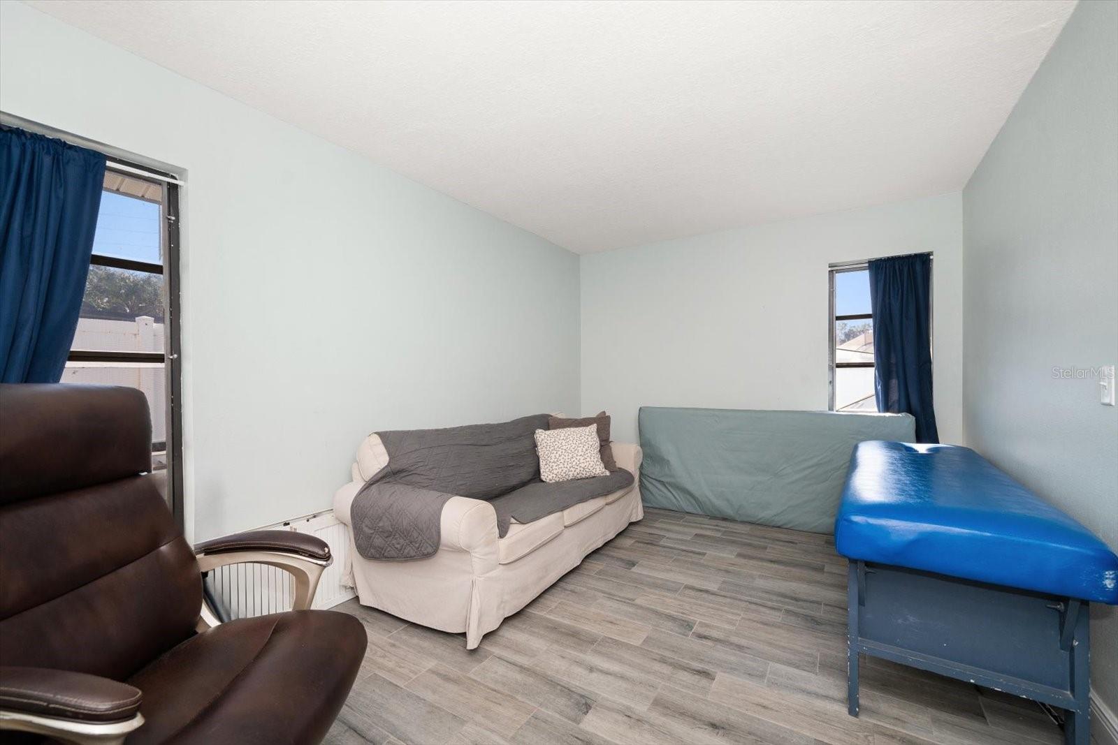 BRAE-MOOR SOUTH - Residential