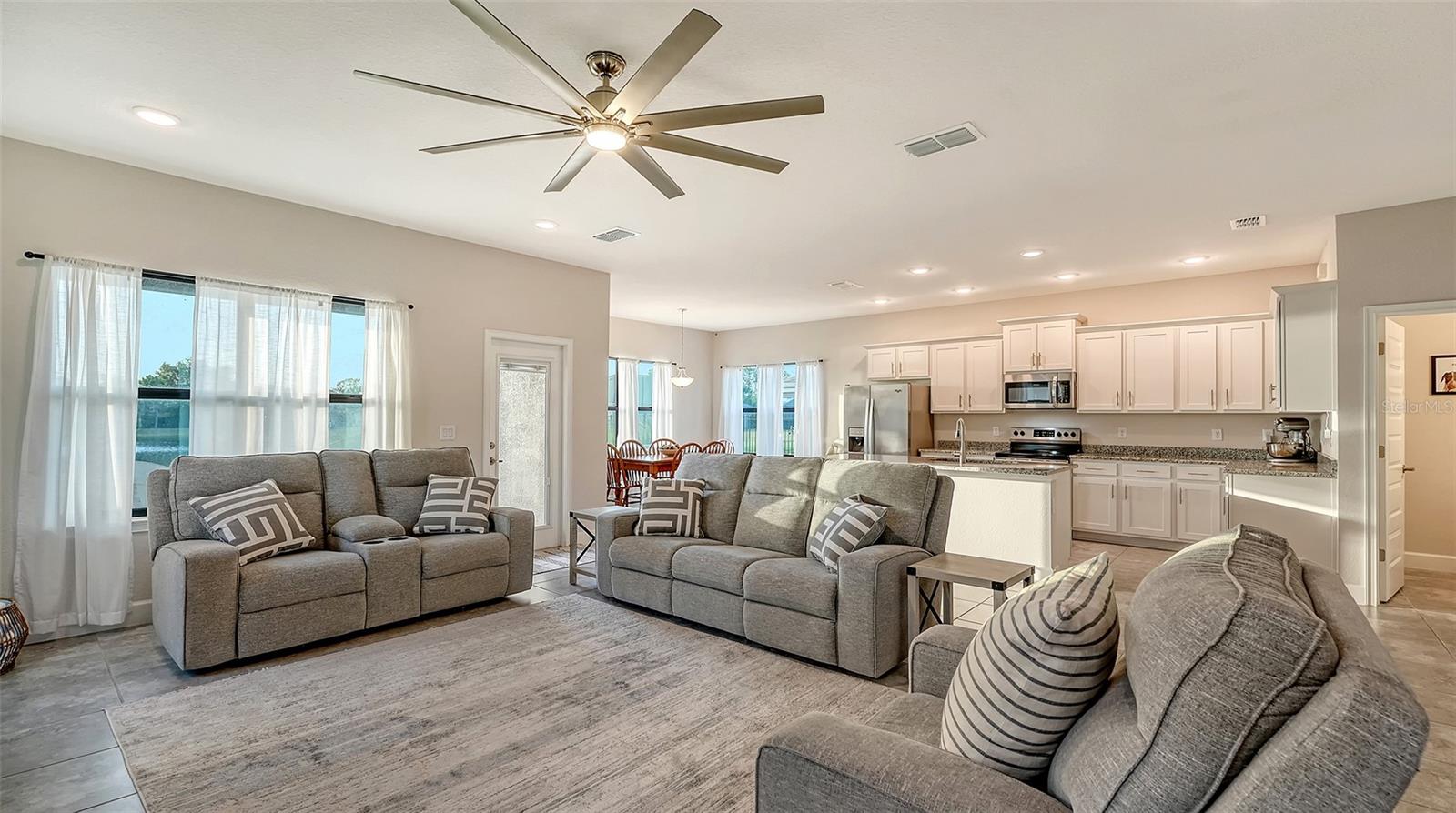 AVIARY AT RUTLAND RANCH PH 1A & 1B - Residential