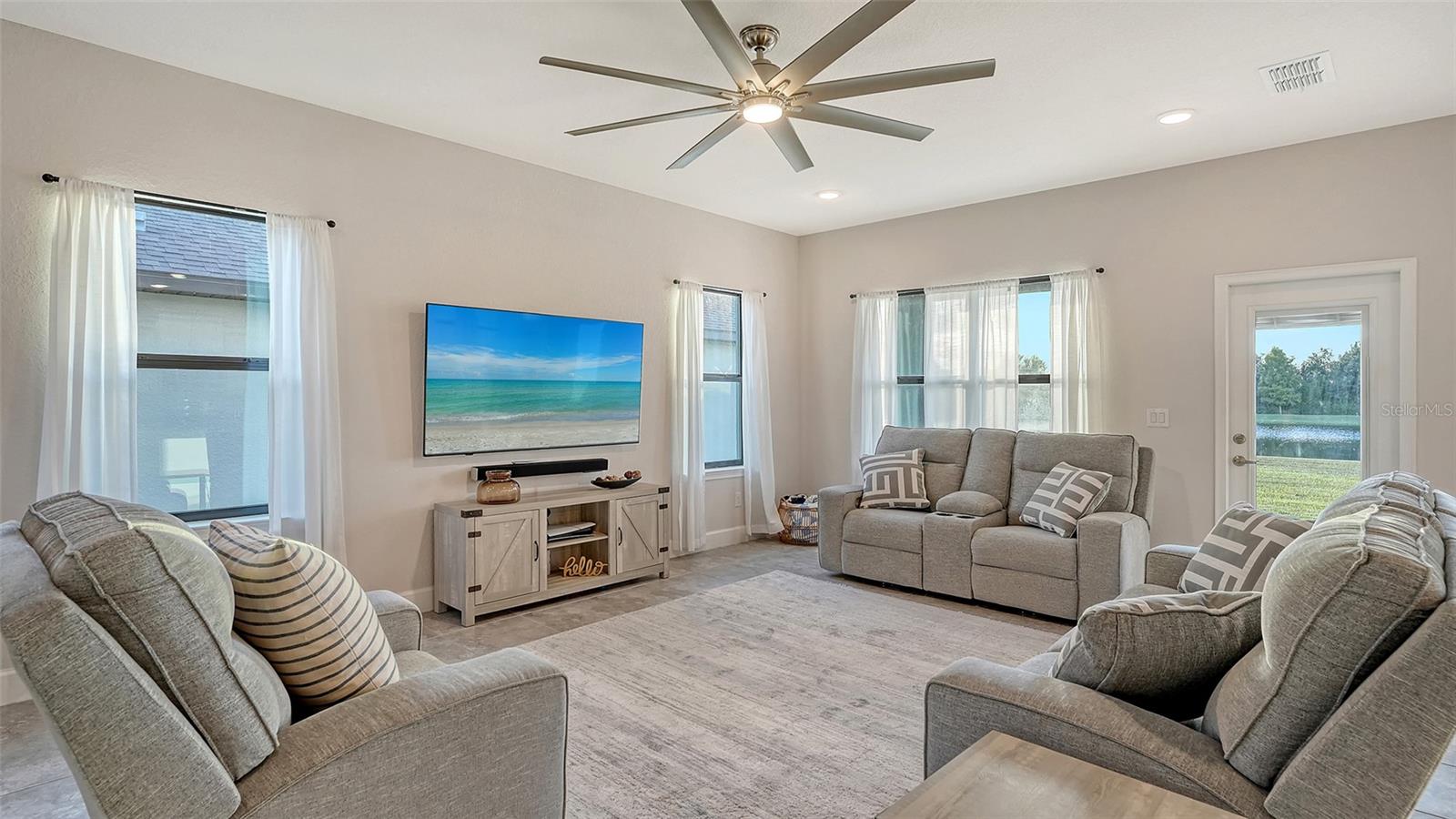 AVIARY AT RUTLAND RANCH PH 1A & 1B - Residential