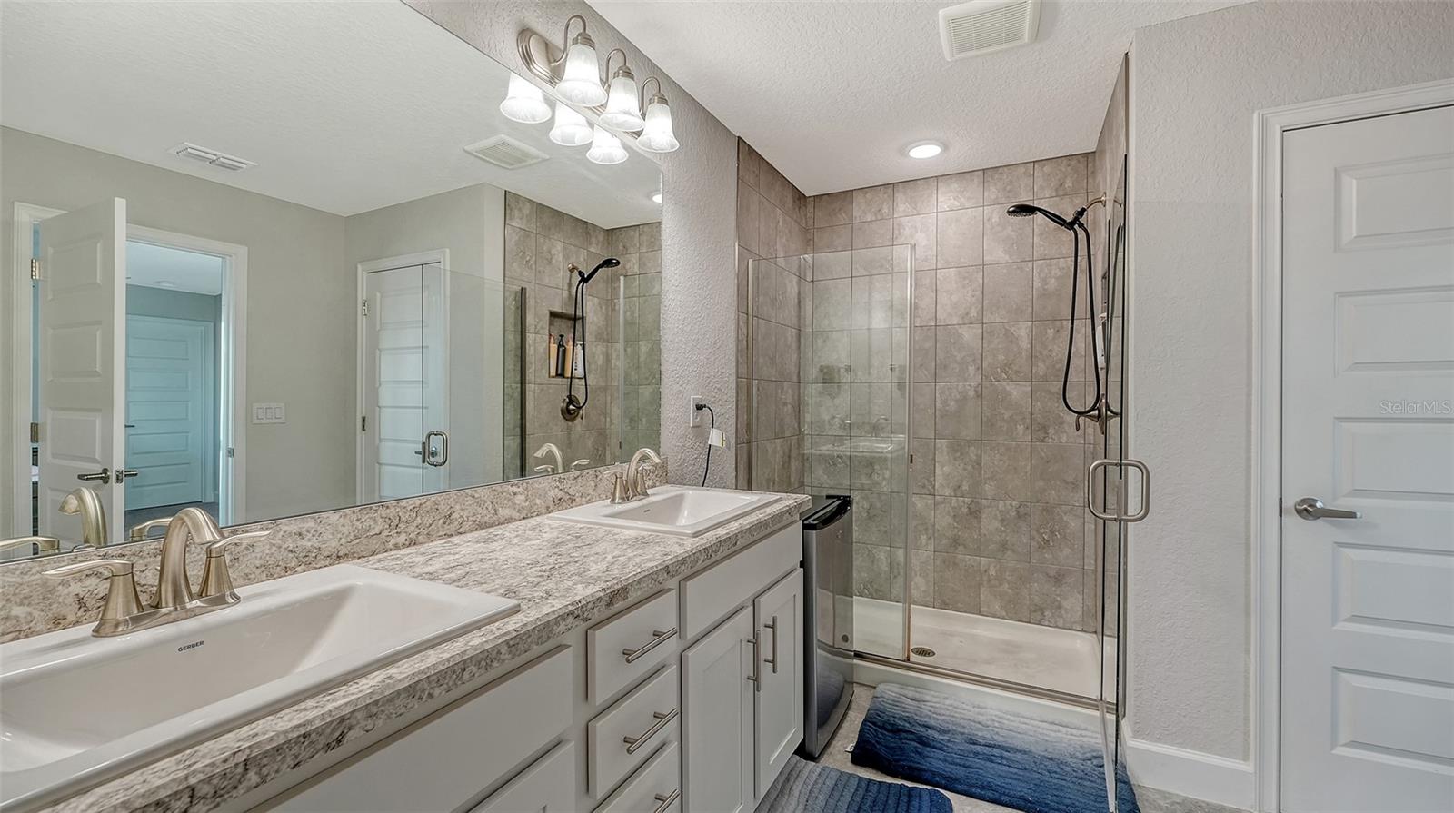 AVIARY AT RUTLAND RANCH PH 1A & 1B - Residential