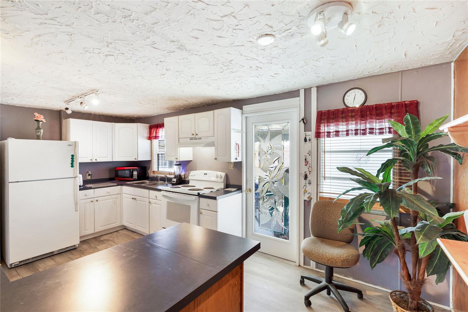 VENICE ISLE - Residential