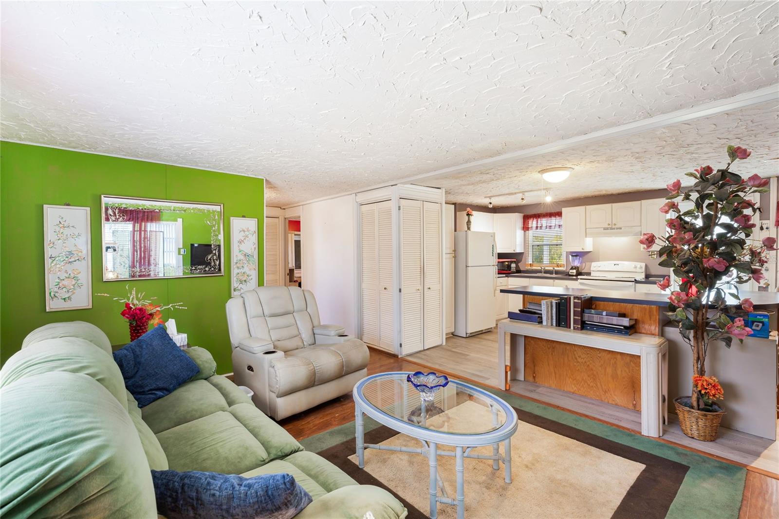 VENICE ISLE - Residential