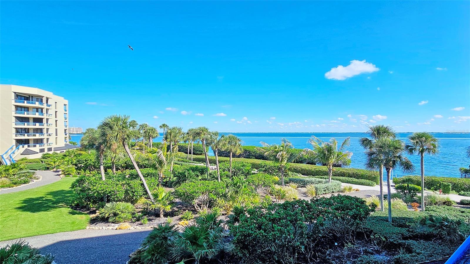 2110 HARBOURSIDE DRIVE 523
