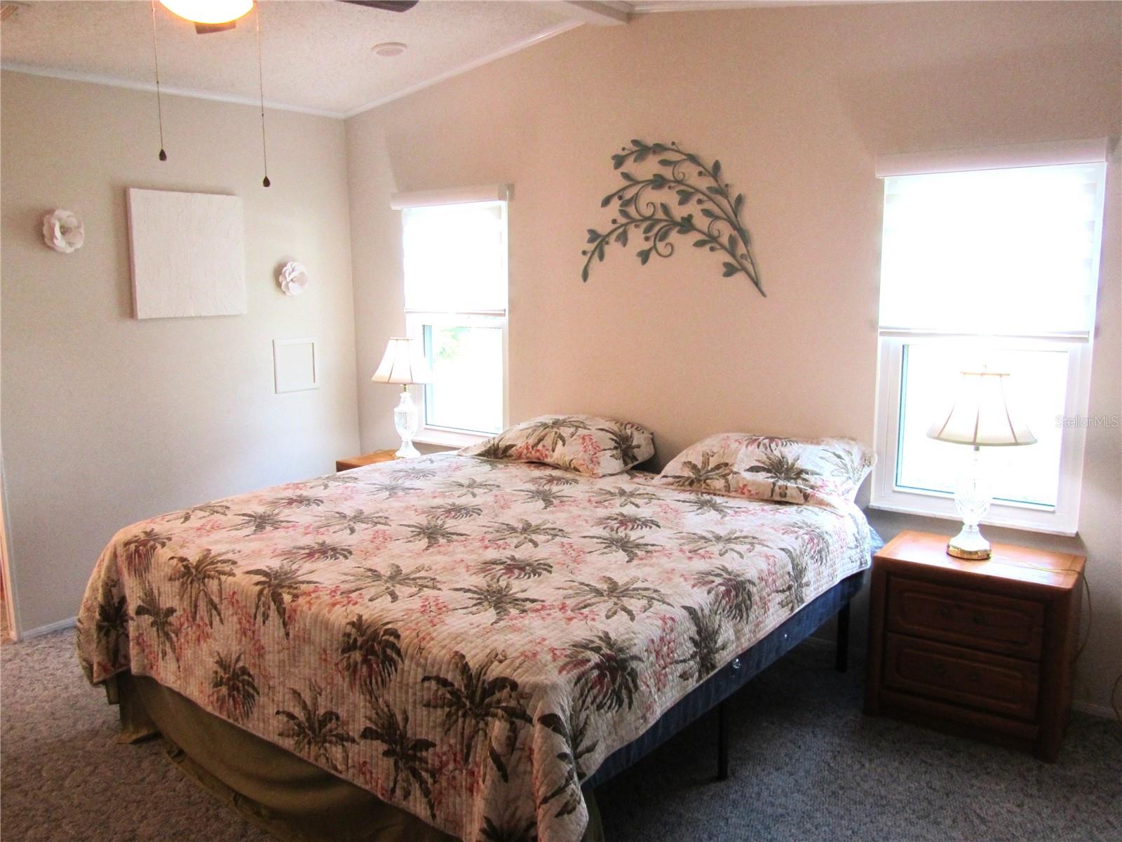 LADY LAKE ORANGE BLOSSOM GARDENS UNIT 08 - Residential