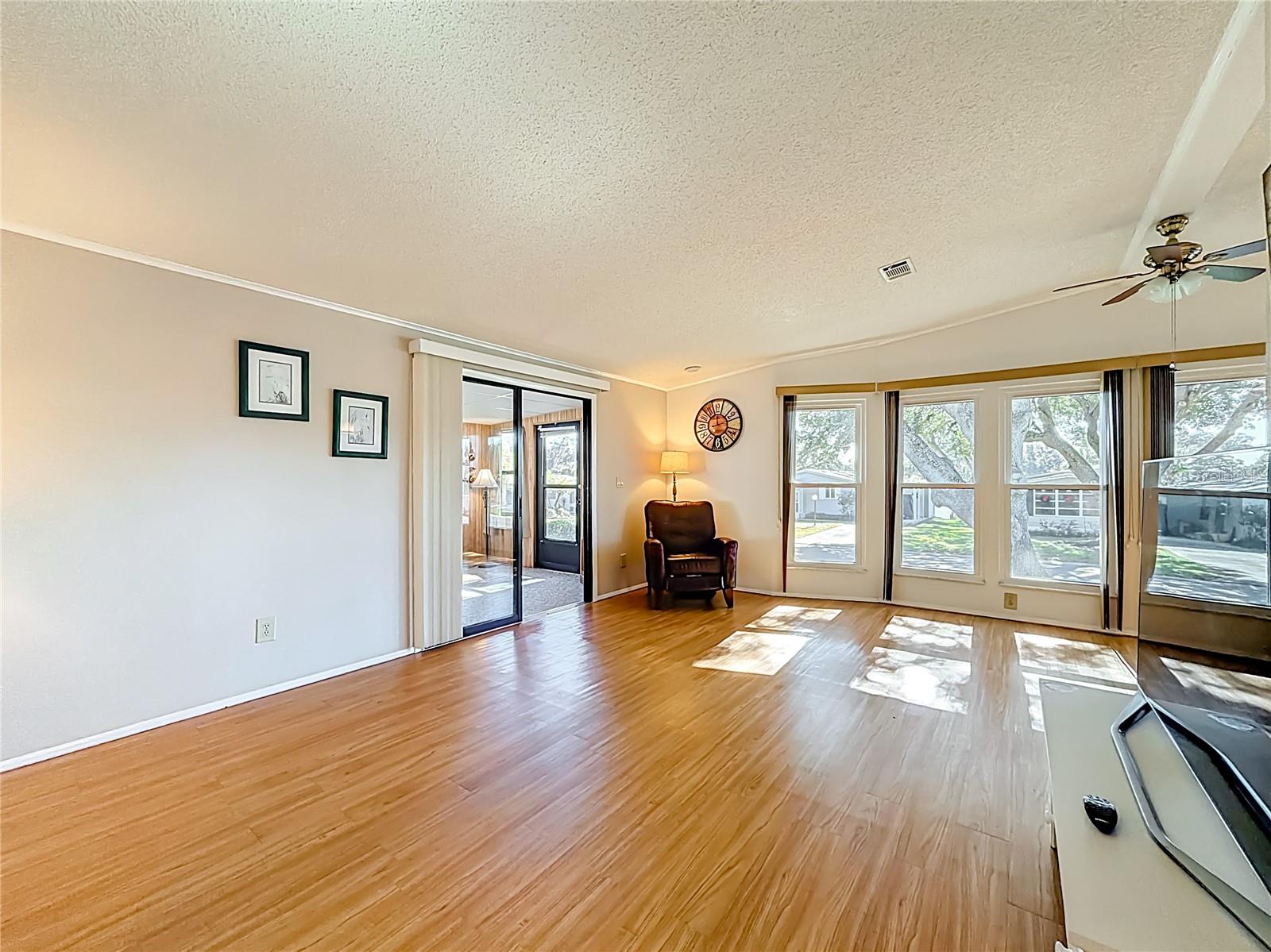 LADY LAKE ORANGE BLOSSOM GARDENS UNIT 08 - Residential