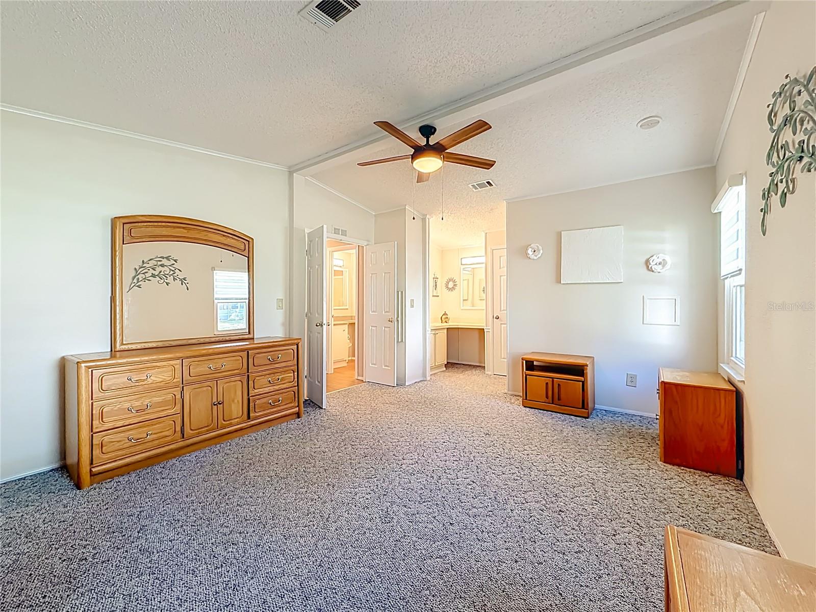 LADY LAKE ORANGE BLOSSOM GARDENS UNIT 08 - Residential