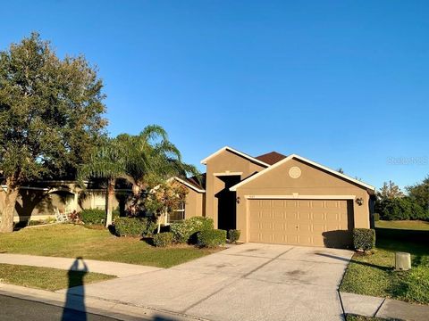 A home in LAKELAND