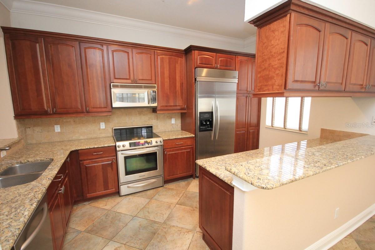 6002 YEATS MANOR DRIVE 105