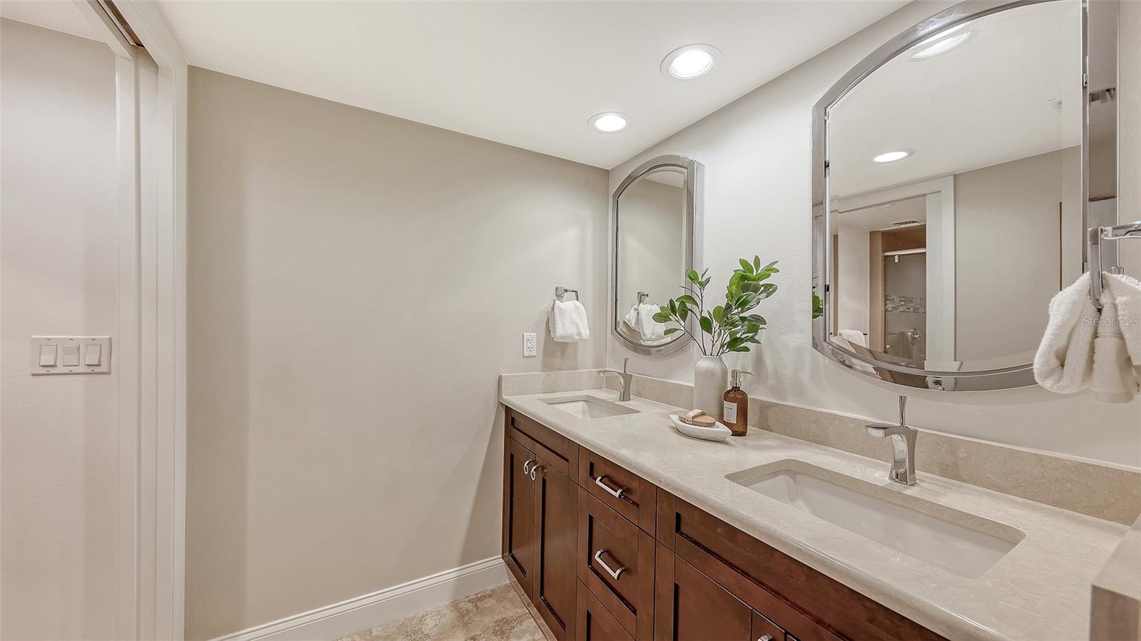 SUNSET BEACH - Residential