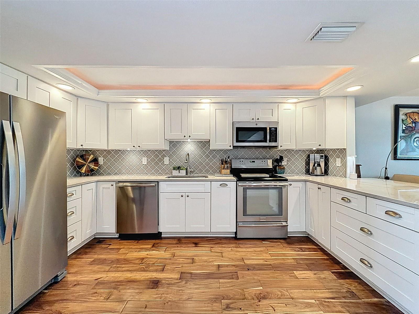 SOUTH PAULA POINT CONDO - Residential