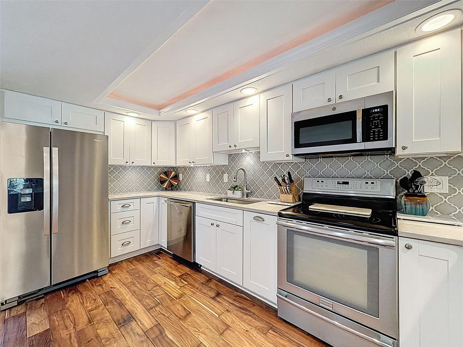 SOUTH PAULA POINT CONDO - Residential