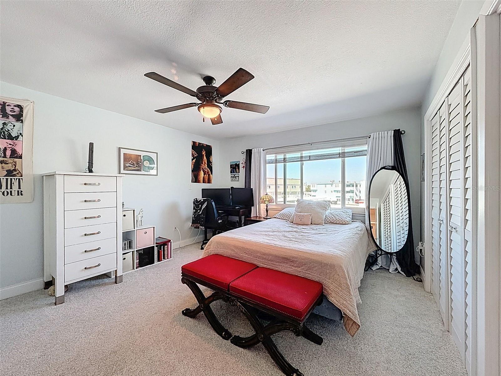 SOUTH PAULA POINT CONDO - Residential