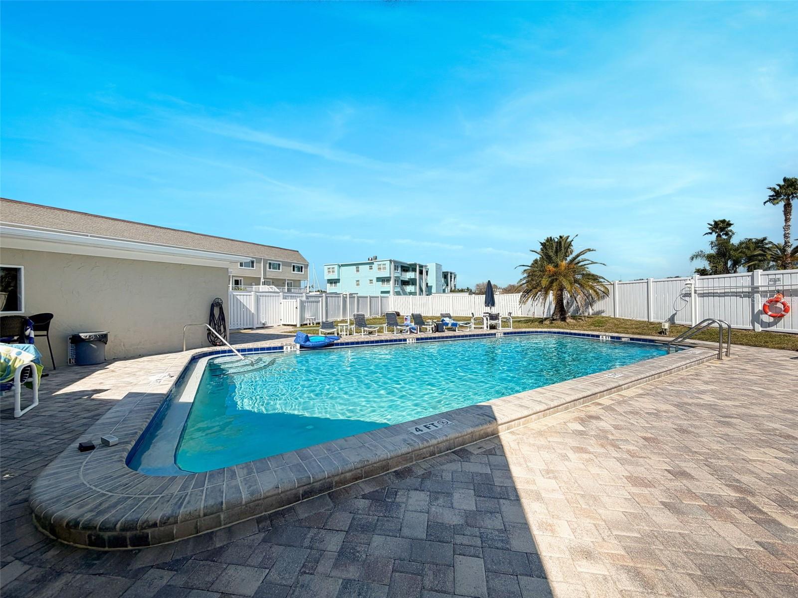 SOUTH PAULA POINT CONDO - Residential