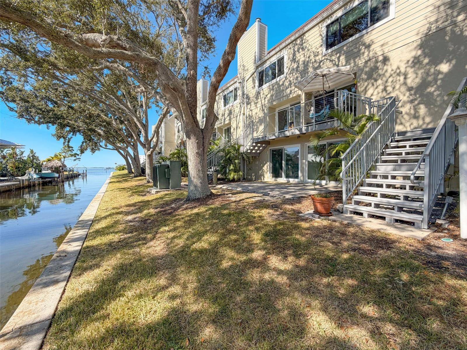 SOUTH PAULA POINT CONDO - Residential