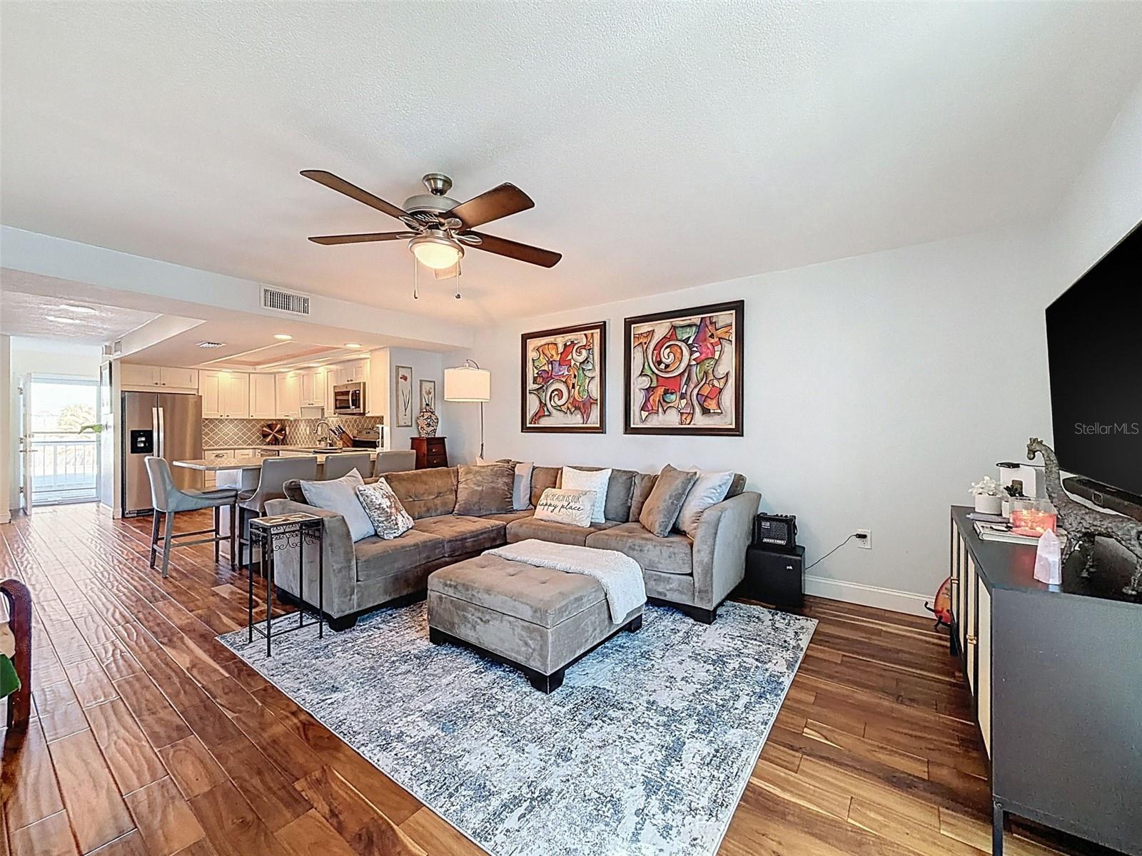 SOUTH PAULA POINT CONDO - Residential