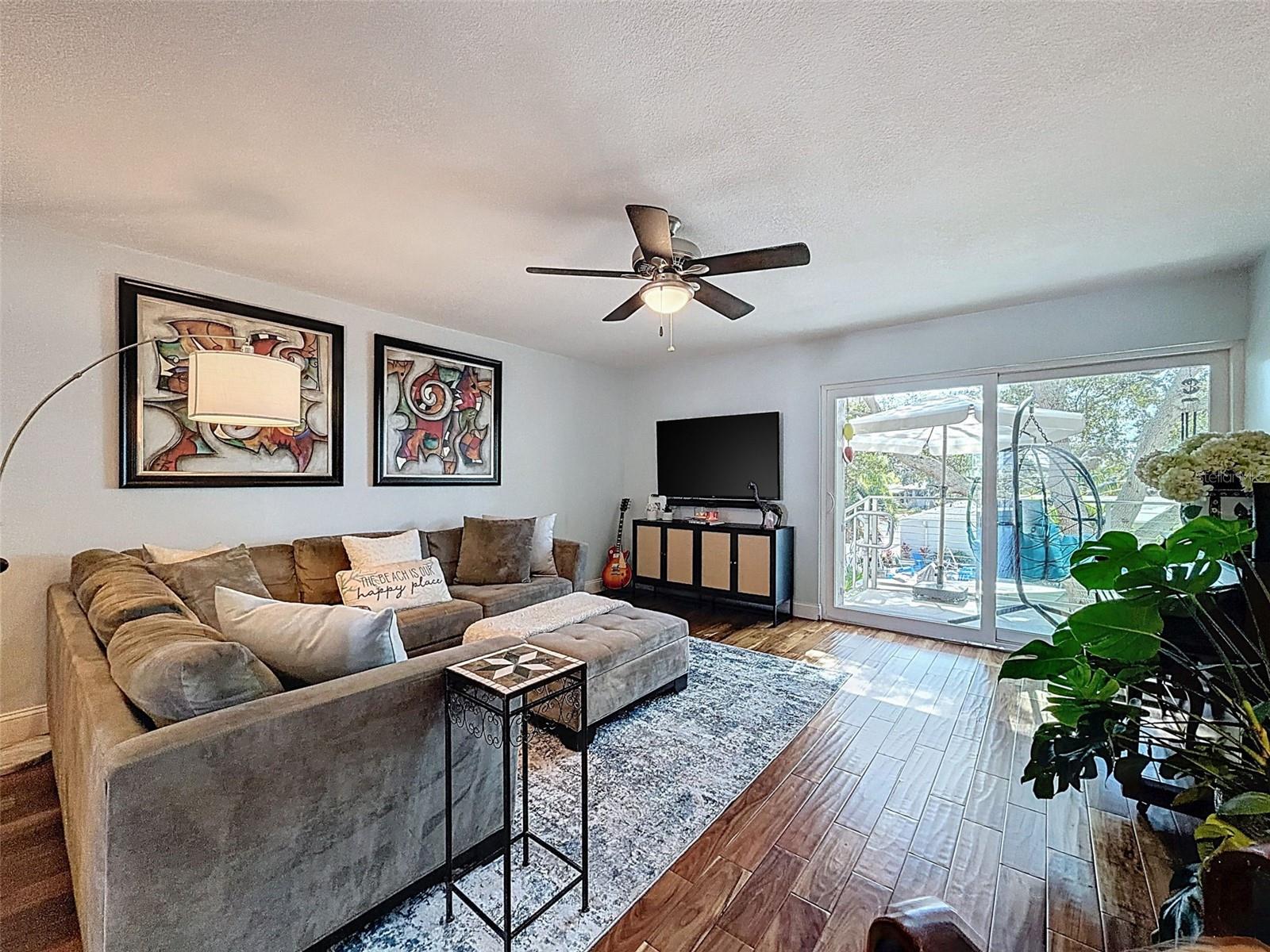 SOUTH PAULA POINT CONDO - Residential