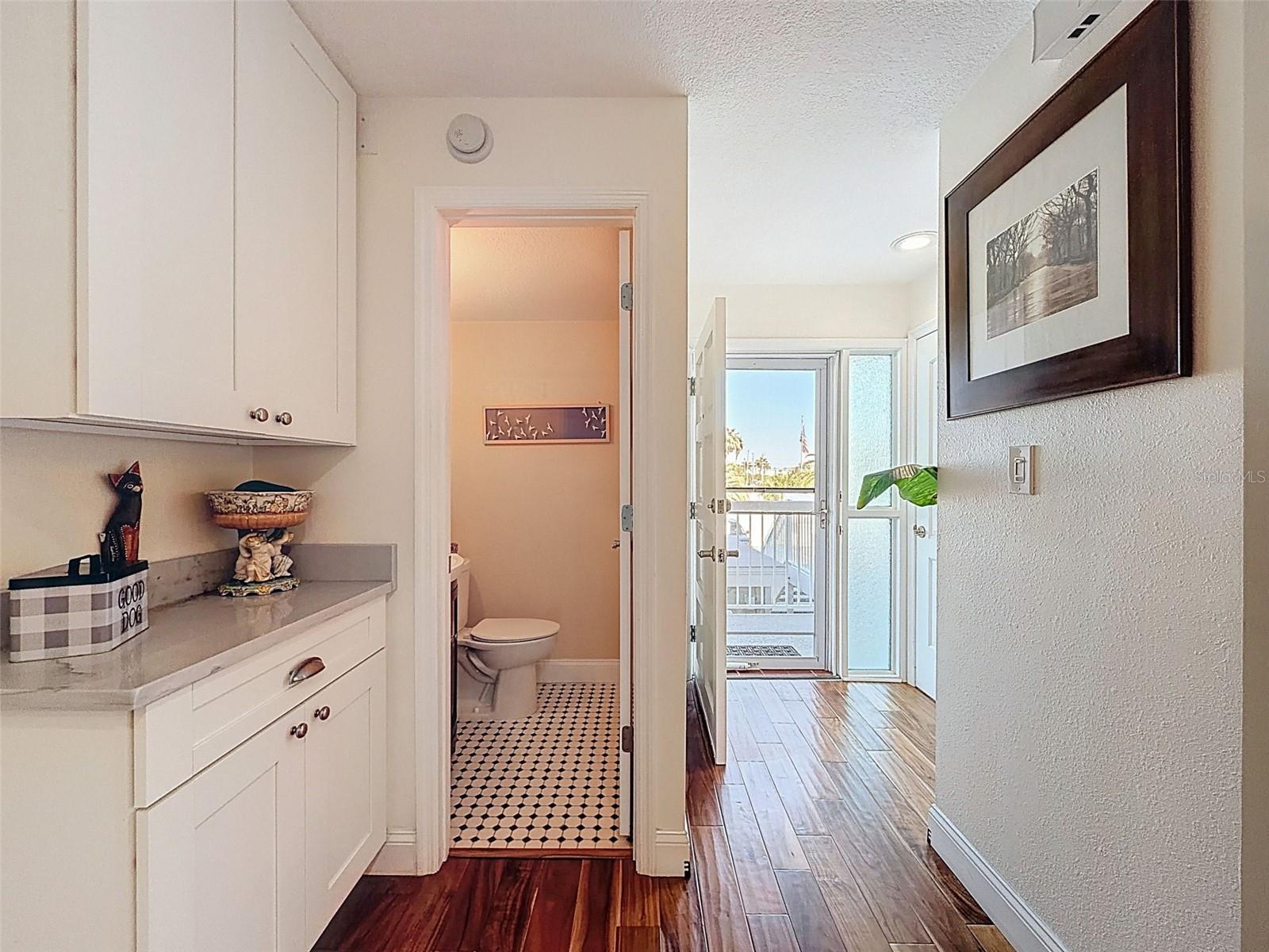 SOUTH PAULA POINT CONDO - Residential