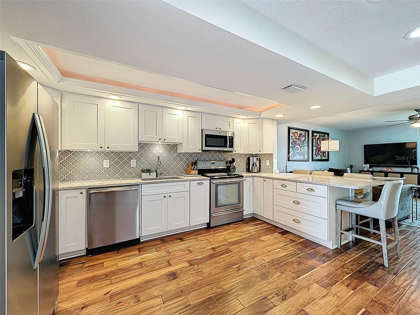 SOUTH PAULA POINT CONDO - Residential