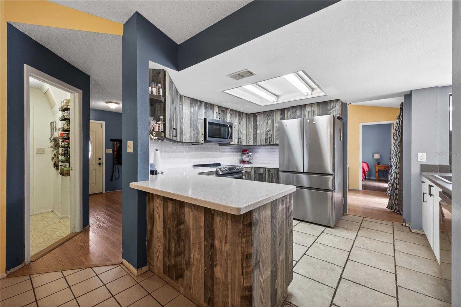 ORCHID LAKE VILLAGE - Residential