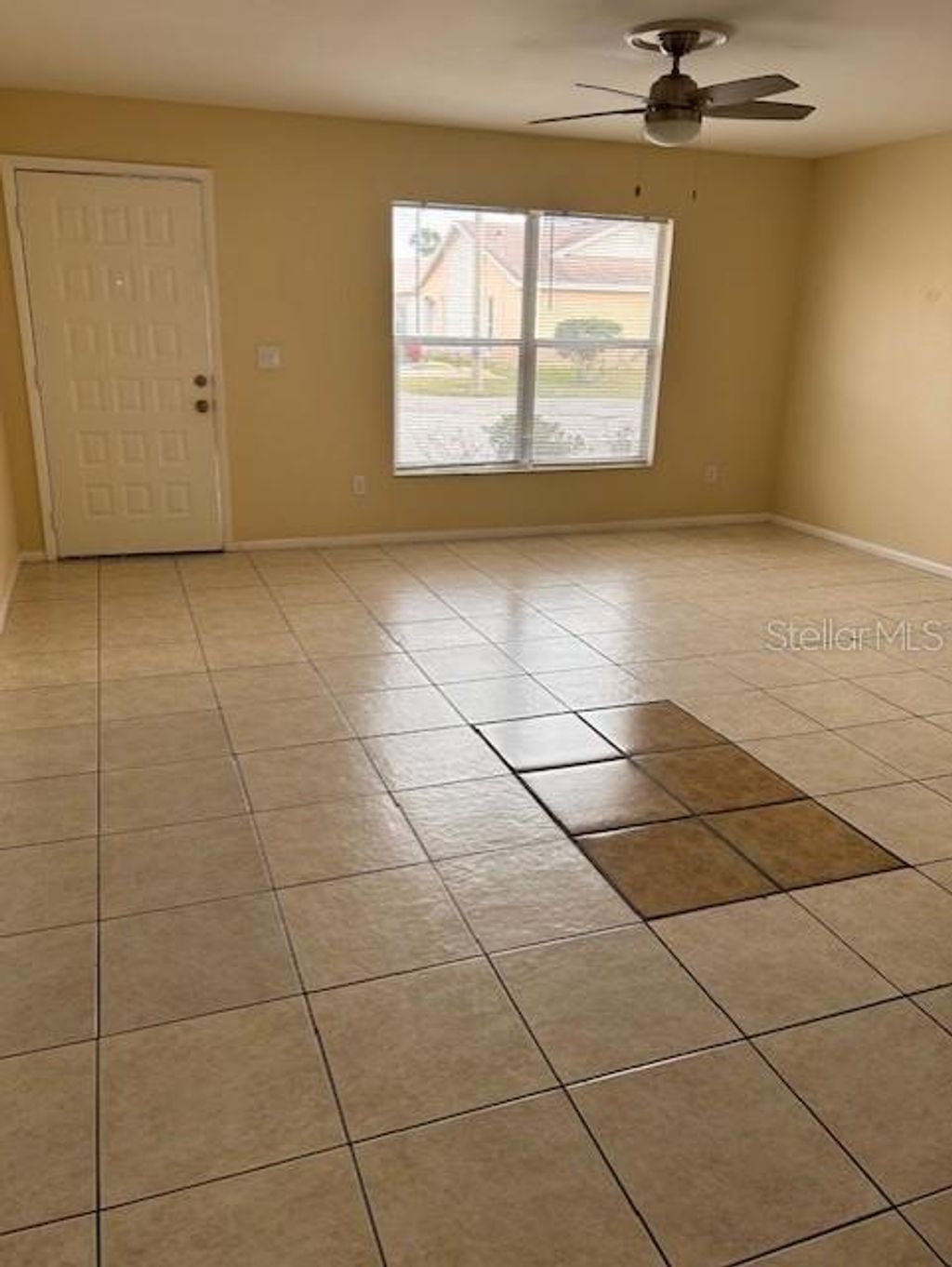 Photo of 40 E Country Cove Way, Kissimmee, FL 34743 (MLS # S5140949)