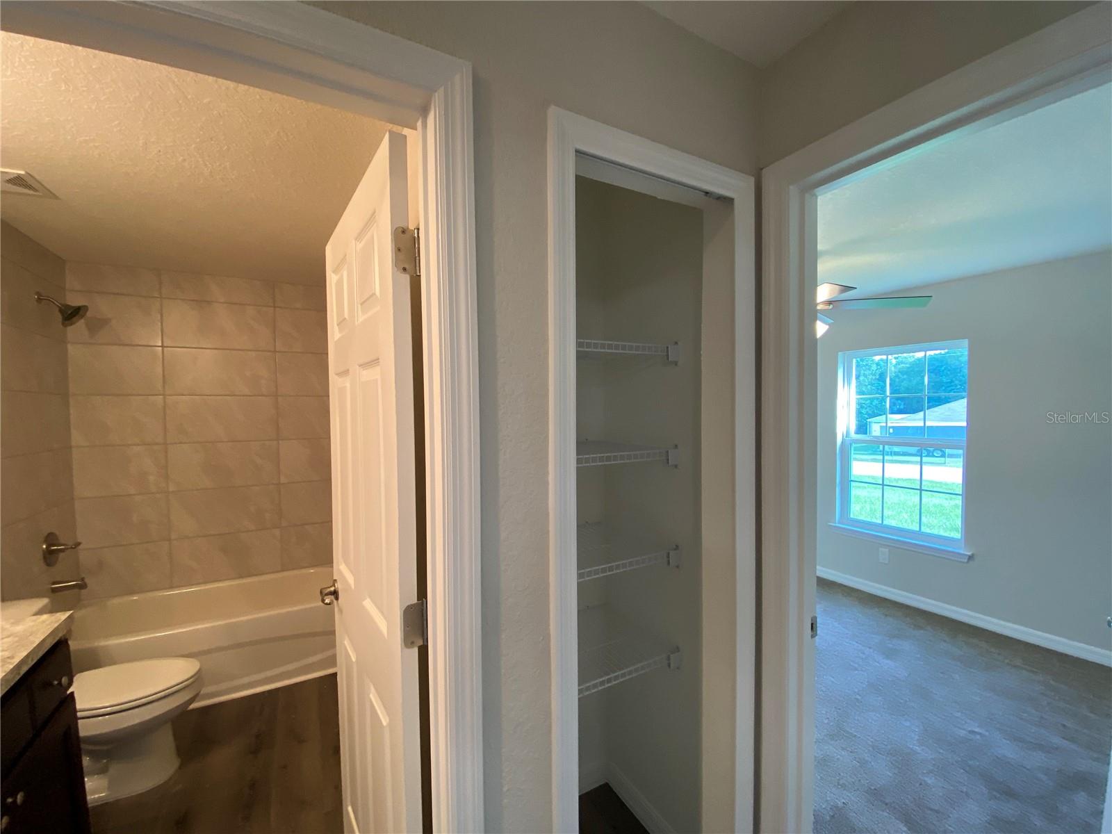 SILVER SPGS SHORES UN 19 - Residential Lease