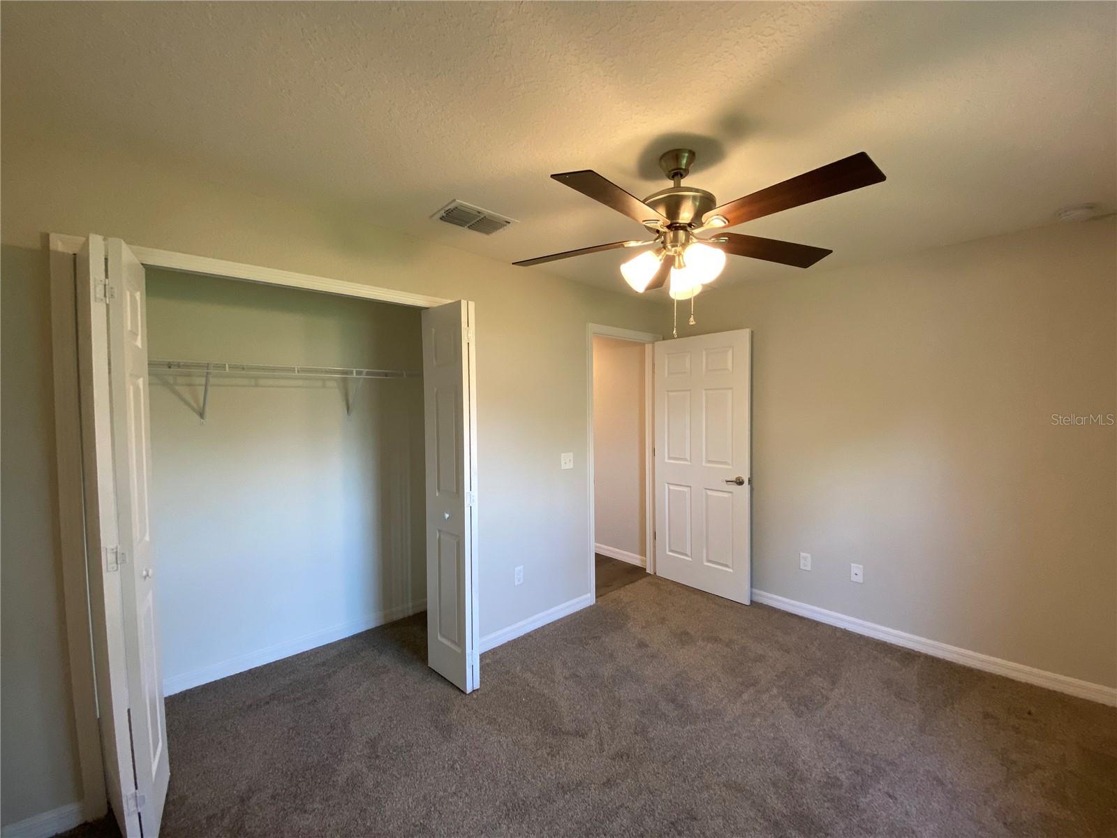 SILVER SPGS SHORES UN 19 - Residential Lease