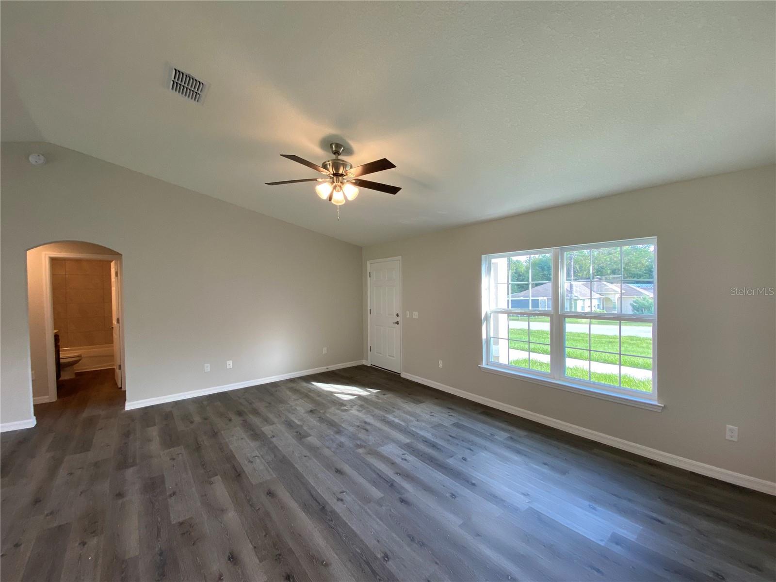 SILVER SPGS SHORES UN 19 - Residential Lease