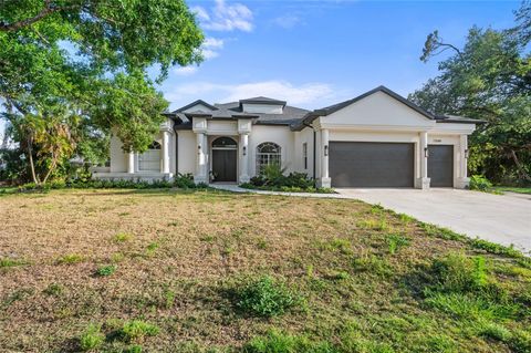 A home in PORT CHARLOTTE