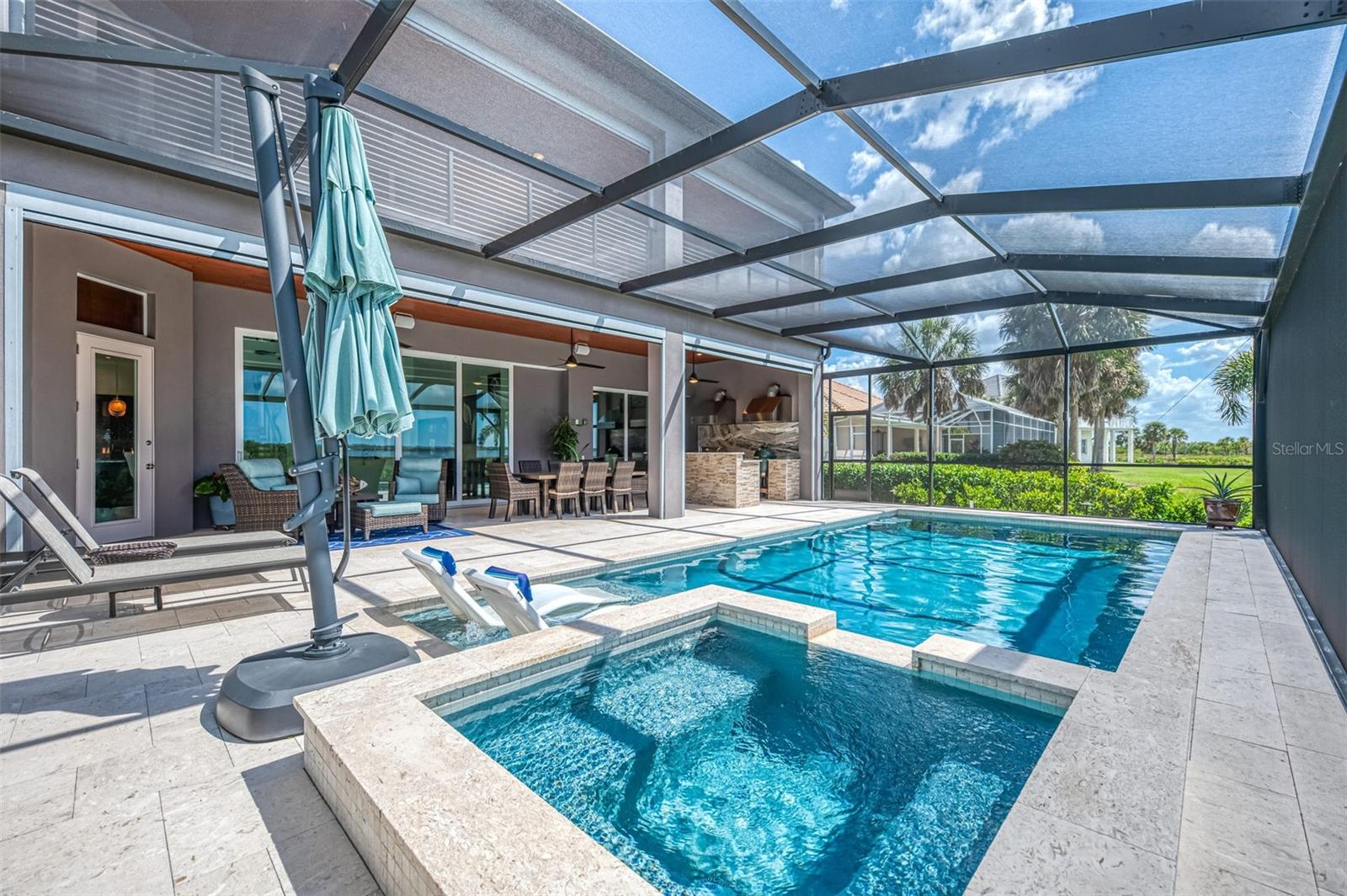 RIVERWOOD - Residential