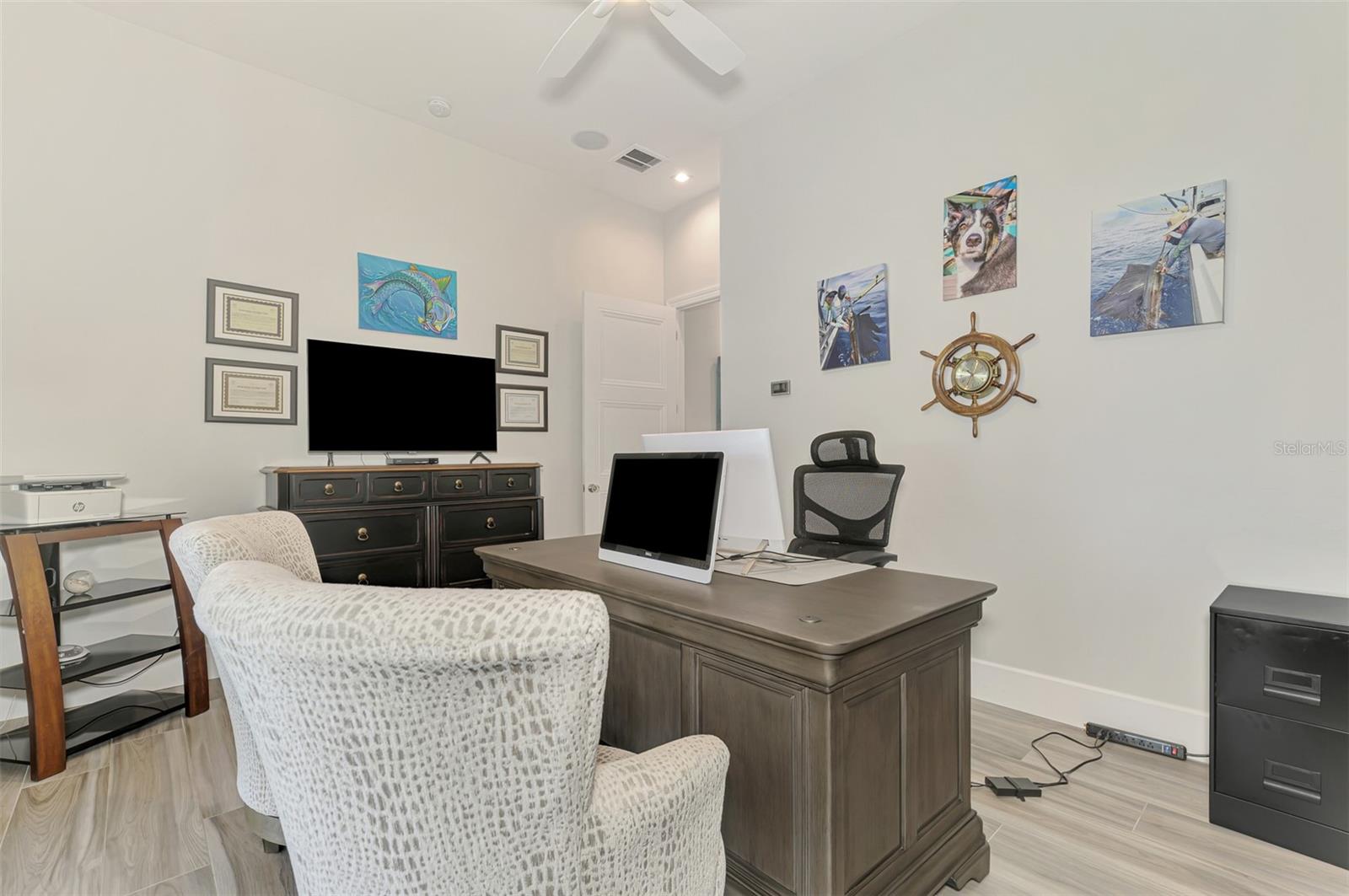 RIVERWOOD - Residential