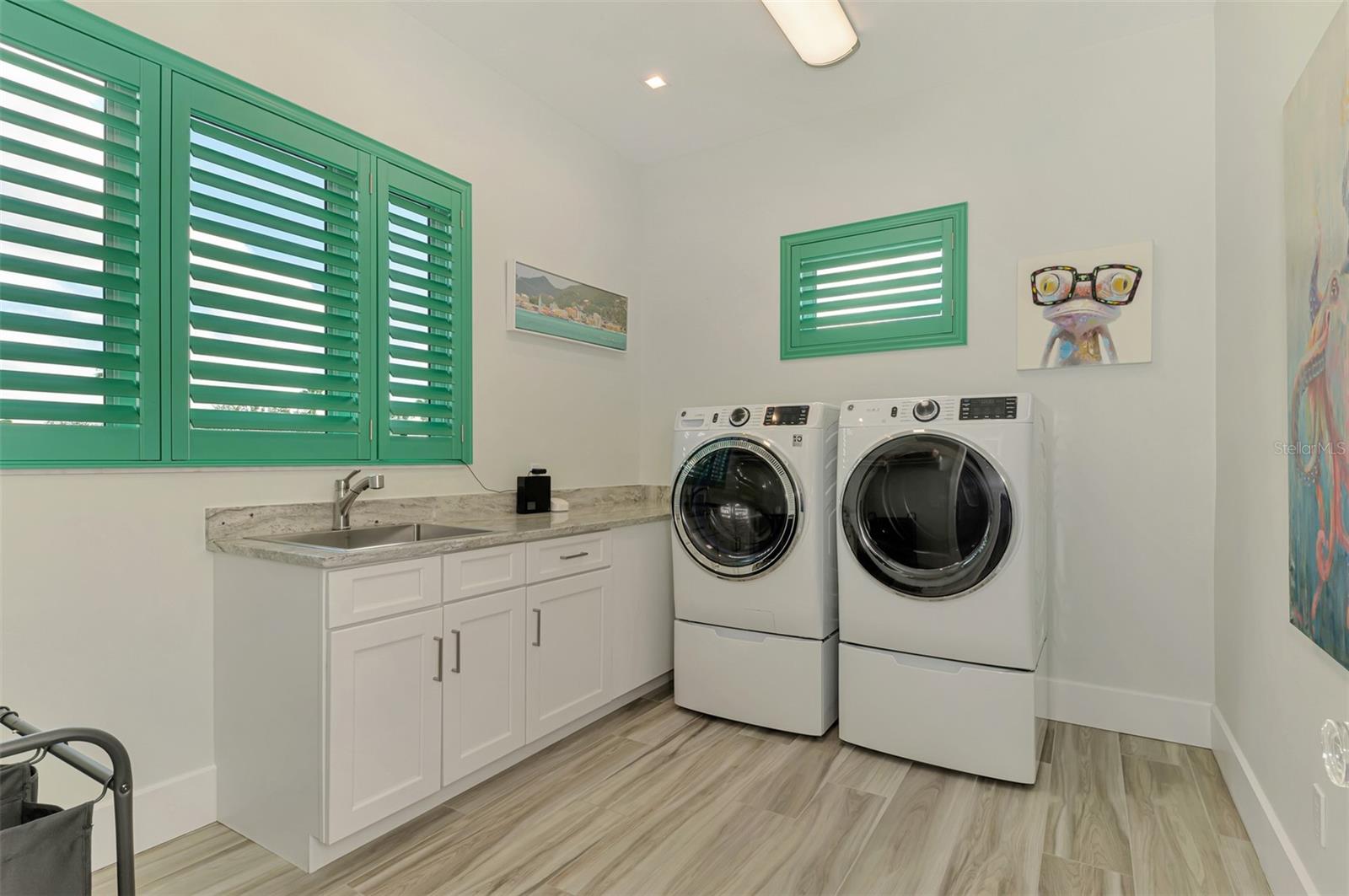 RIVERWOOD - Residential