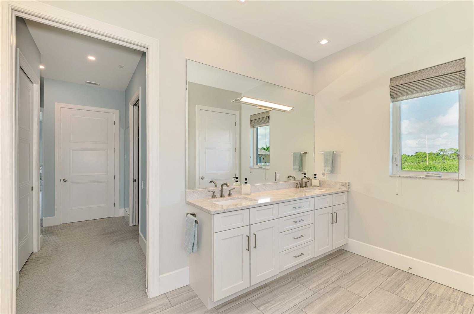 RIVERWOOD - Residential