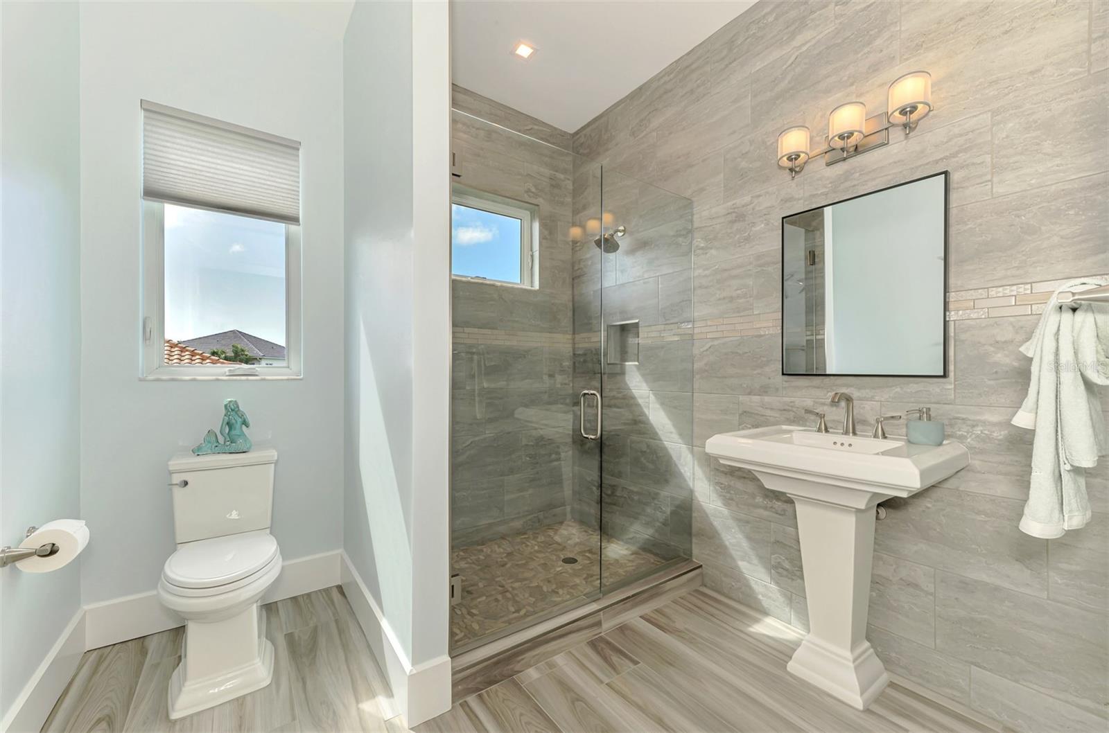 RIVERWOOD - Residential