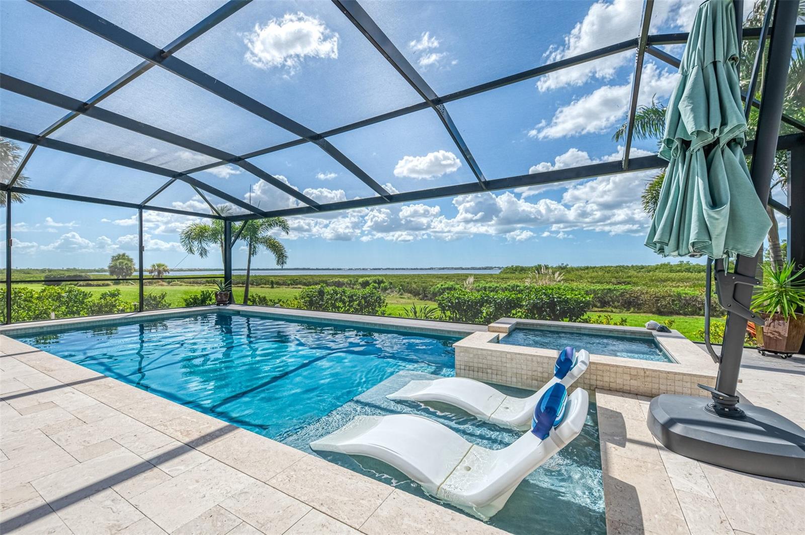 RIVERWOOD - Residential