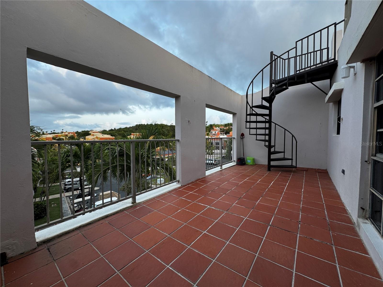 CANDELERO ABAJO - Residential