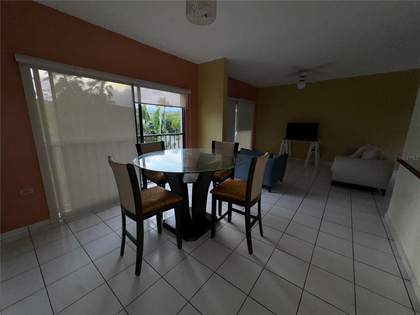 CANDELERO ABAJO - Residential