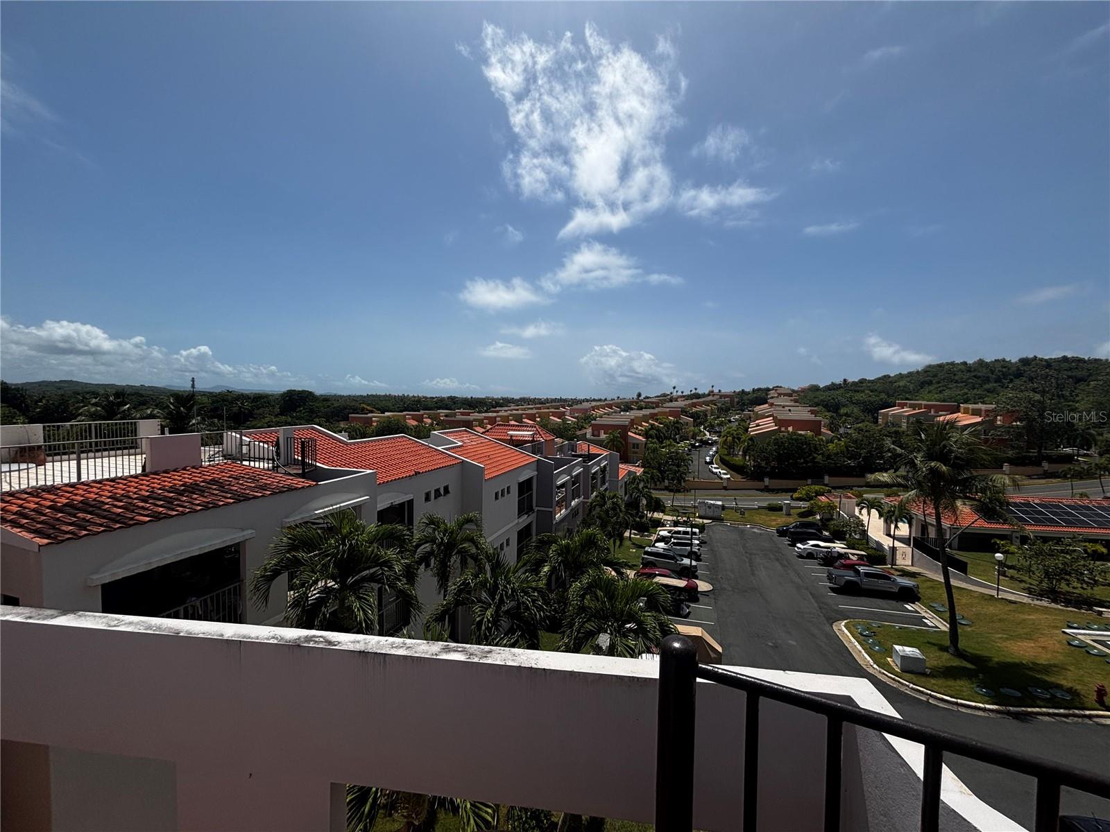 CANDELERO ABAJO - Residential