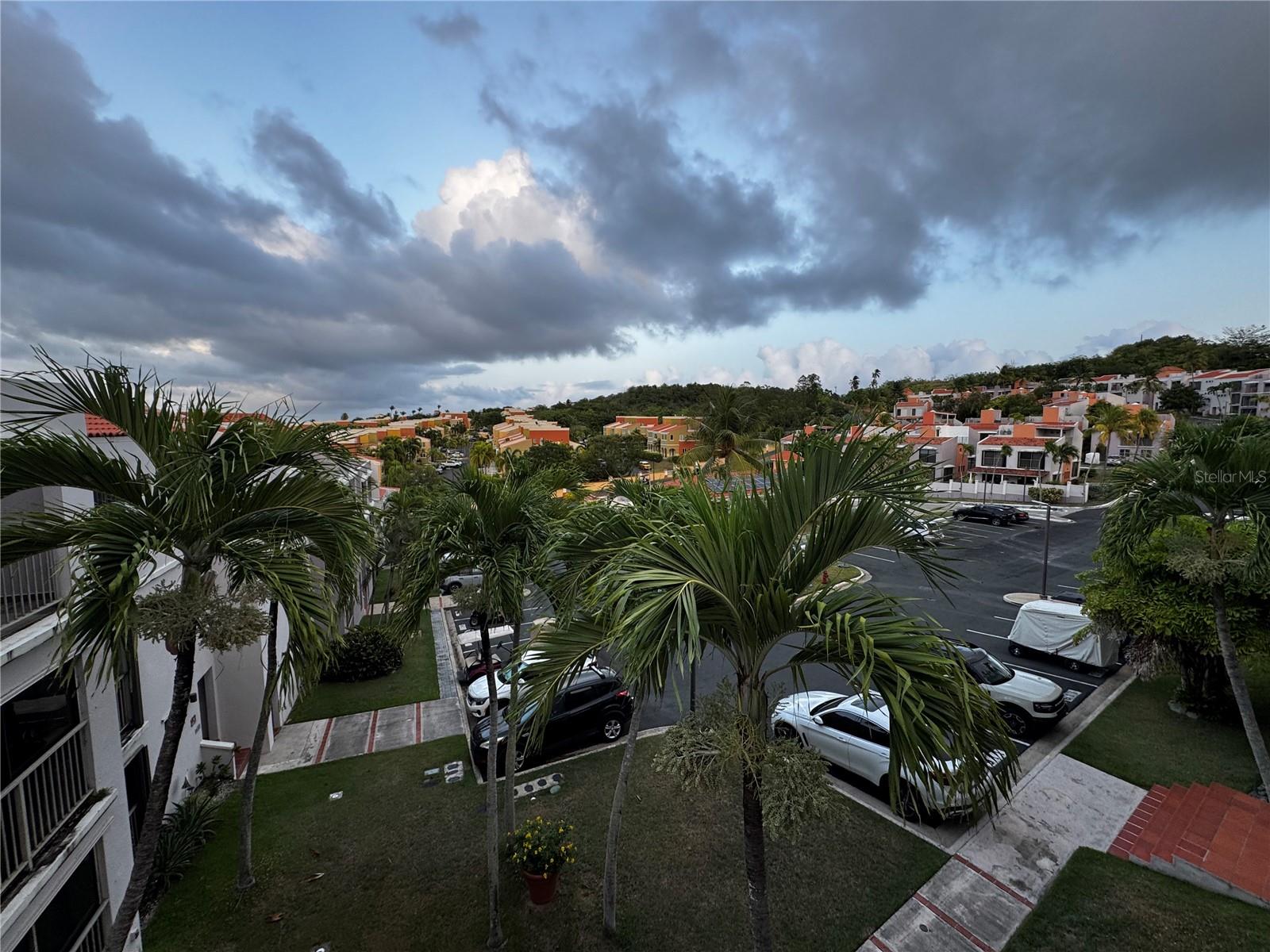 CANDELERO ABAJO - Residential