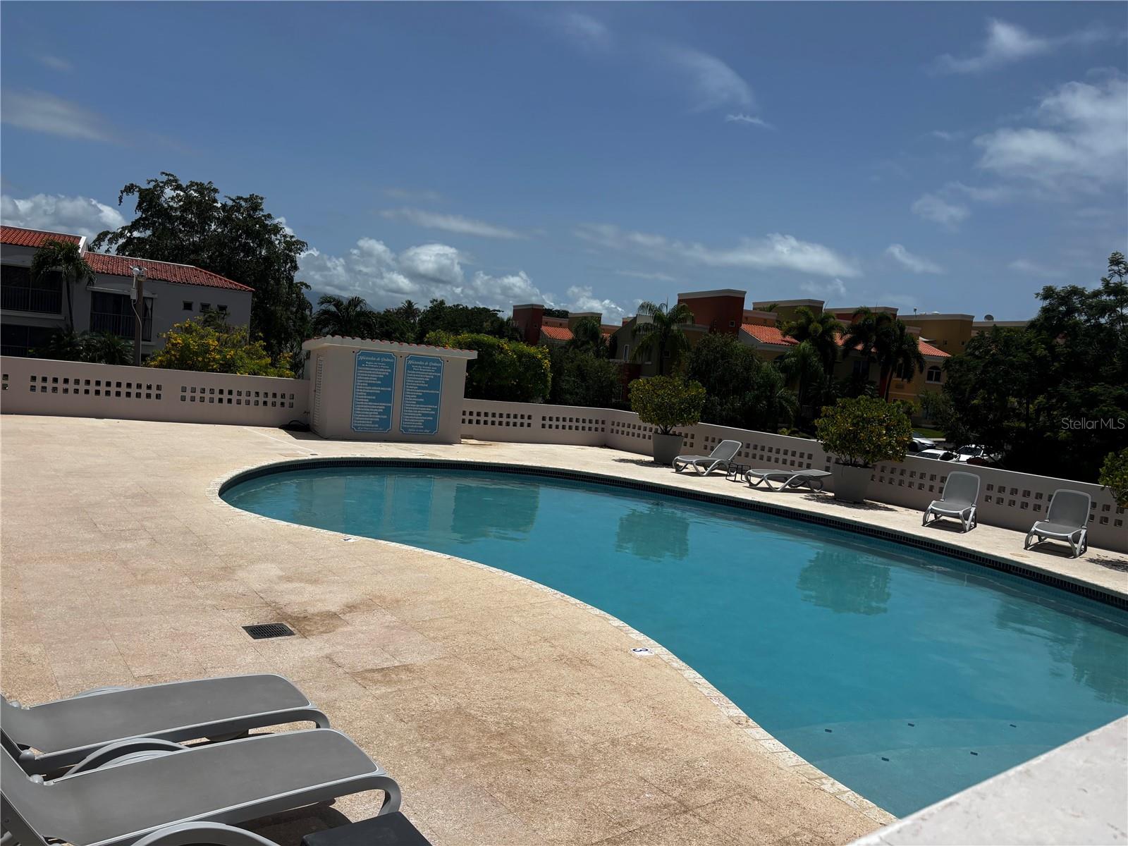 CANDELERO ABAJO - Residential