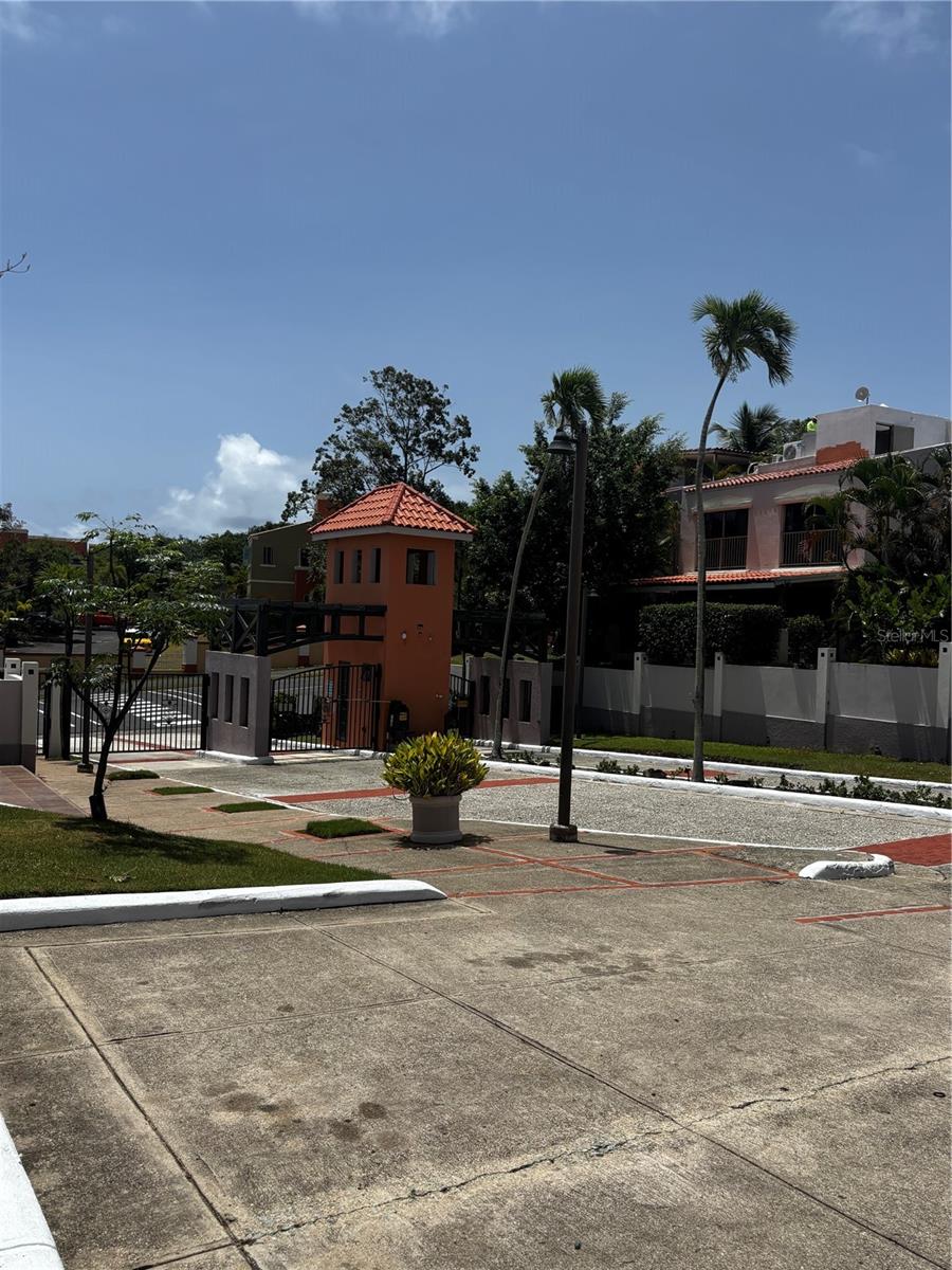 CANDELERO ABAJO - Residential