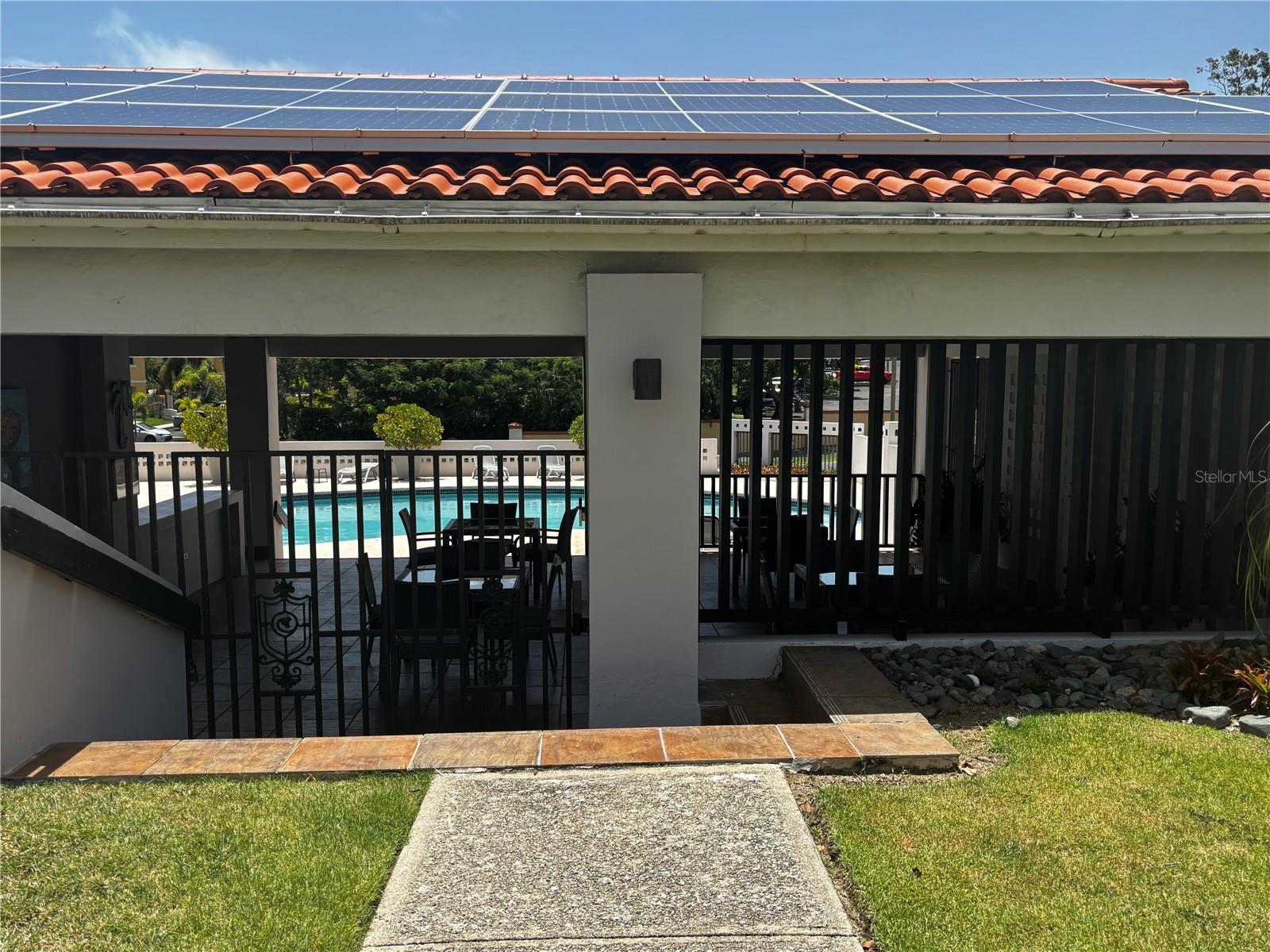 CANDELERO ABAJO - Residential