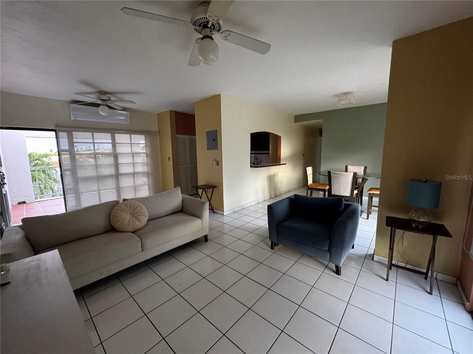 CANDELERO ABAJO - Residential