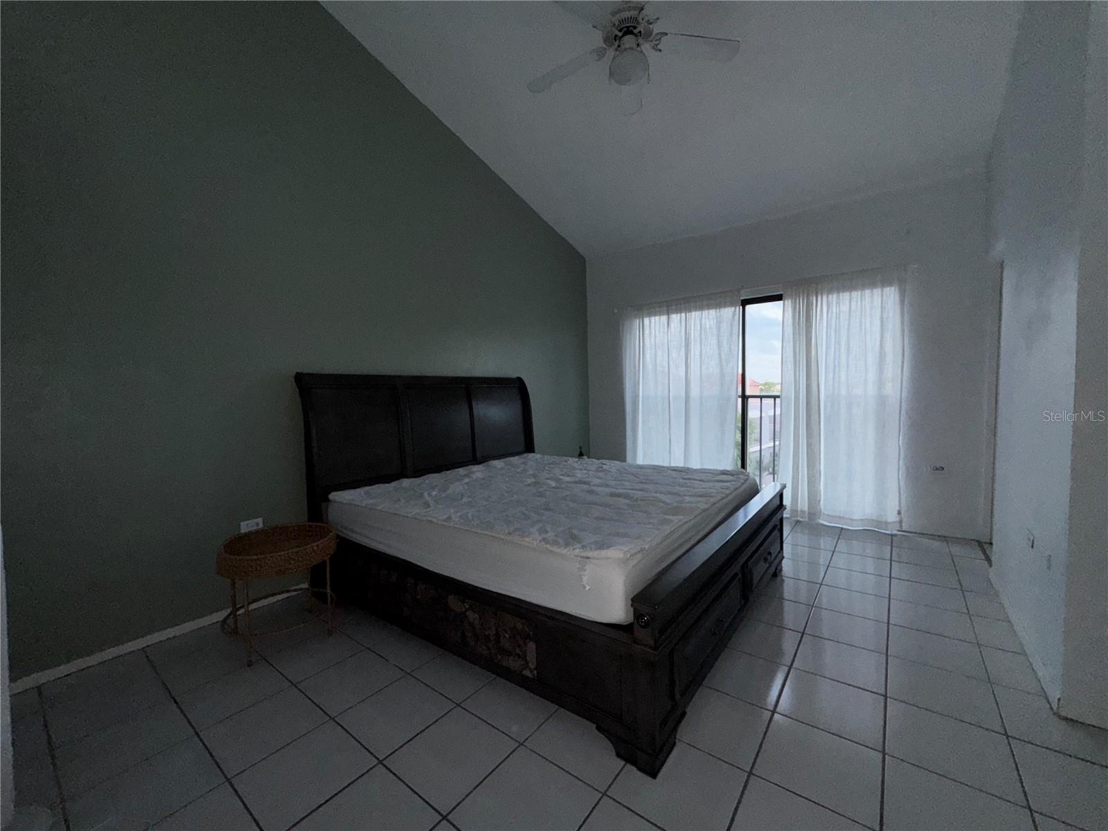 CANDELERO ABAJO - Residential