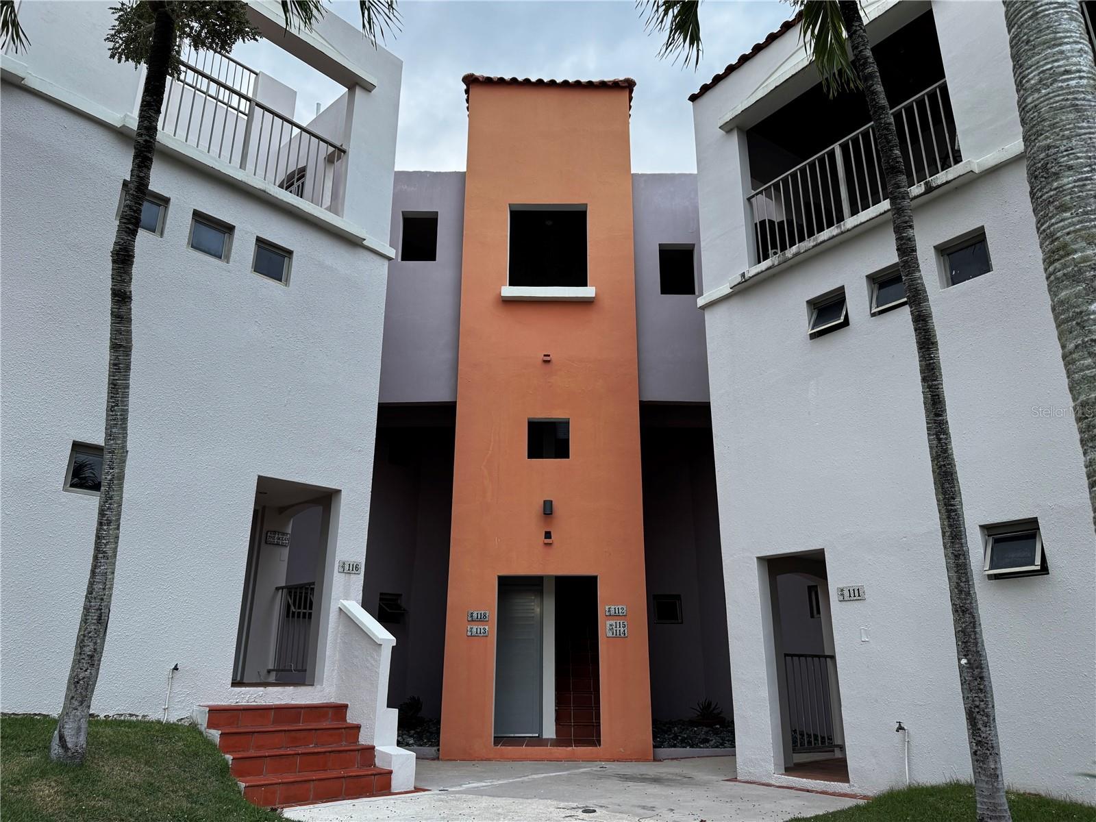 Penthouse Apartment in Haciendas de Palmas, Palmas del Mar, Humacao. Spacious penthouse featuring 3 bedrooms, 2 bathrooms, living and dining areas, kitchen, balcony, and private rooftop terrace. Enjoy recreational amenities including a swimming pool and event area. Gated access for added security. Comes with refrigerator, stove, washer and dryer, and 4 air conditioning units. Includes two assigned parking spaces. HOA: $205/month. Proof of funds and/or mortgage pre-qualification letter required to schedule a showing.