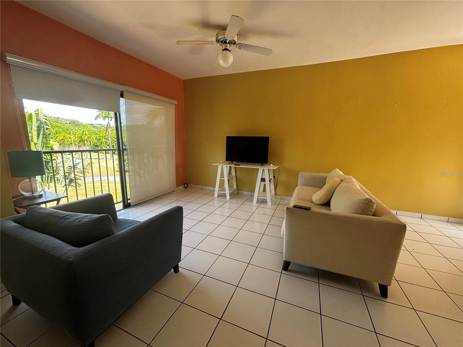 CANDELERO ABAJO - Residential